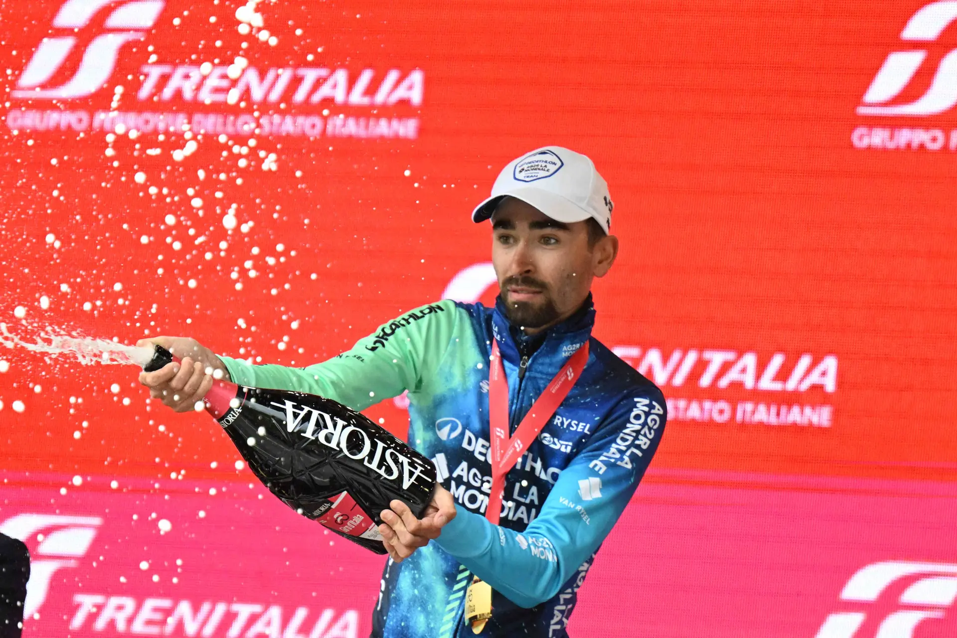 A Decathlon AG2R estará a negociar com Valentin Paret-Peintre antes que ele possa assinar pela Soudal - Quick-Step: "As conversações estão muito adiantadas"