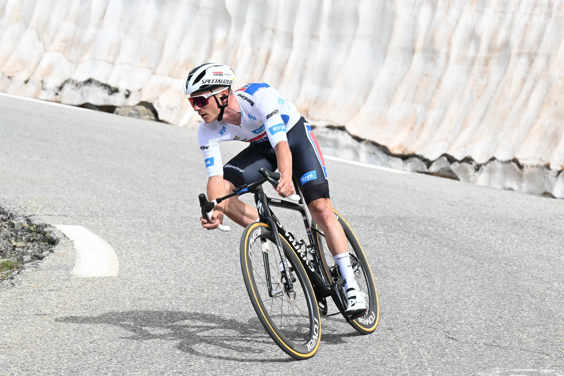 "I am not 100% yet" - Remco Evenepoel puts on great performance on first Tour de France mountain stage but can improve further