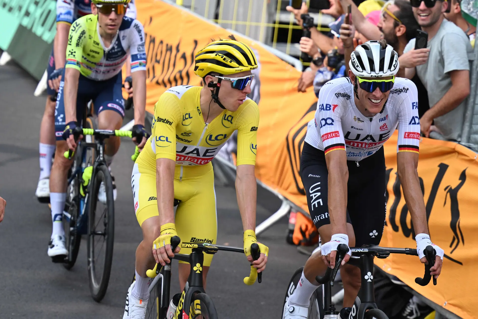 Volta a França - Classificação Geral 6ª Etapa - Tadej Pogacar mantem a Amarela num dia em que a UAE Team Emirates estremeceu