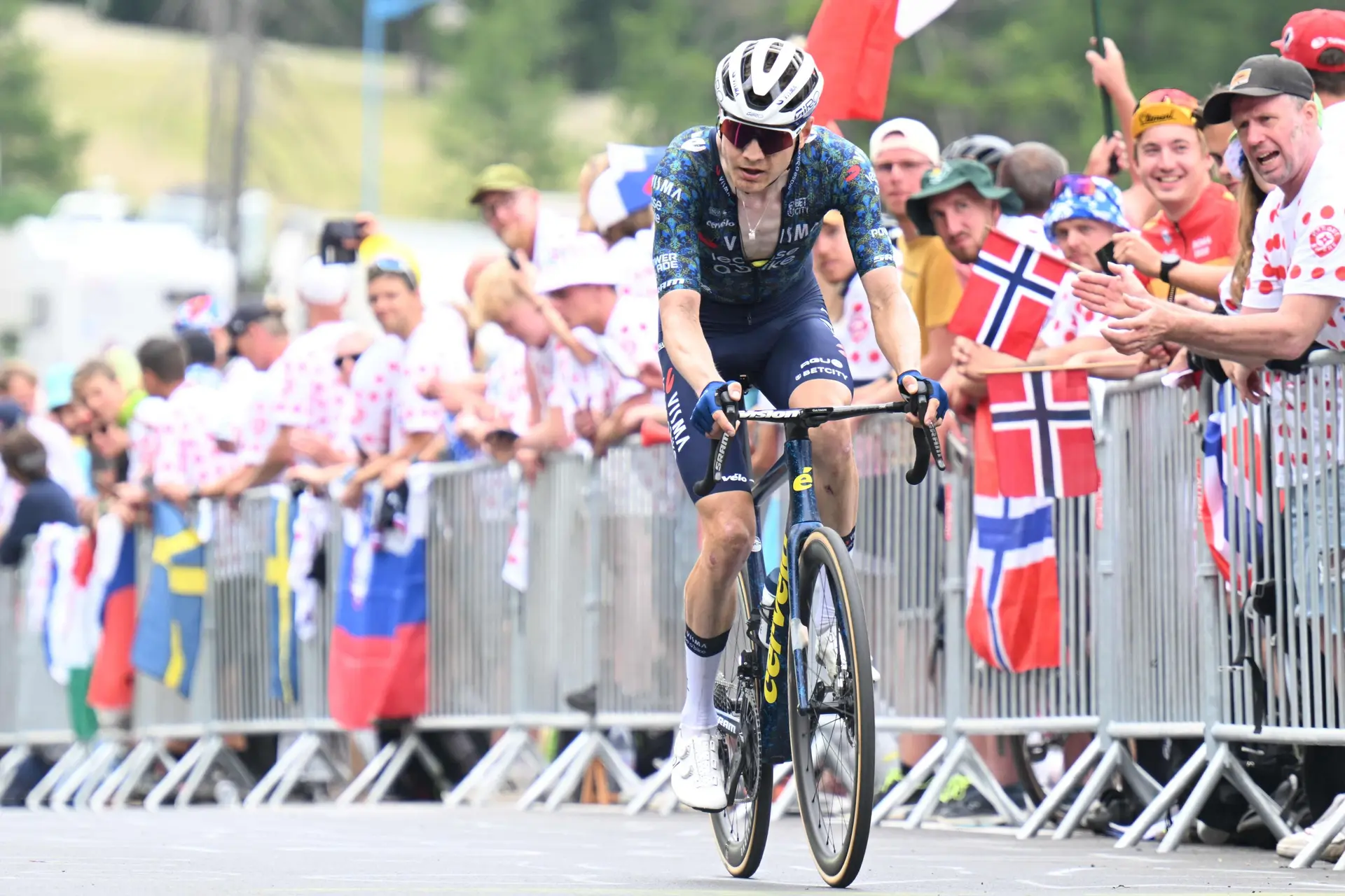 "The Tour victory will not happen or it'll be very difficult" - Wilco Kelderman admits that taking down Tadej Pogacar will be nearly impossible in next two stages