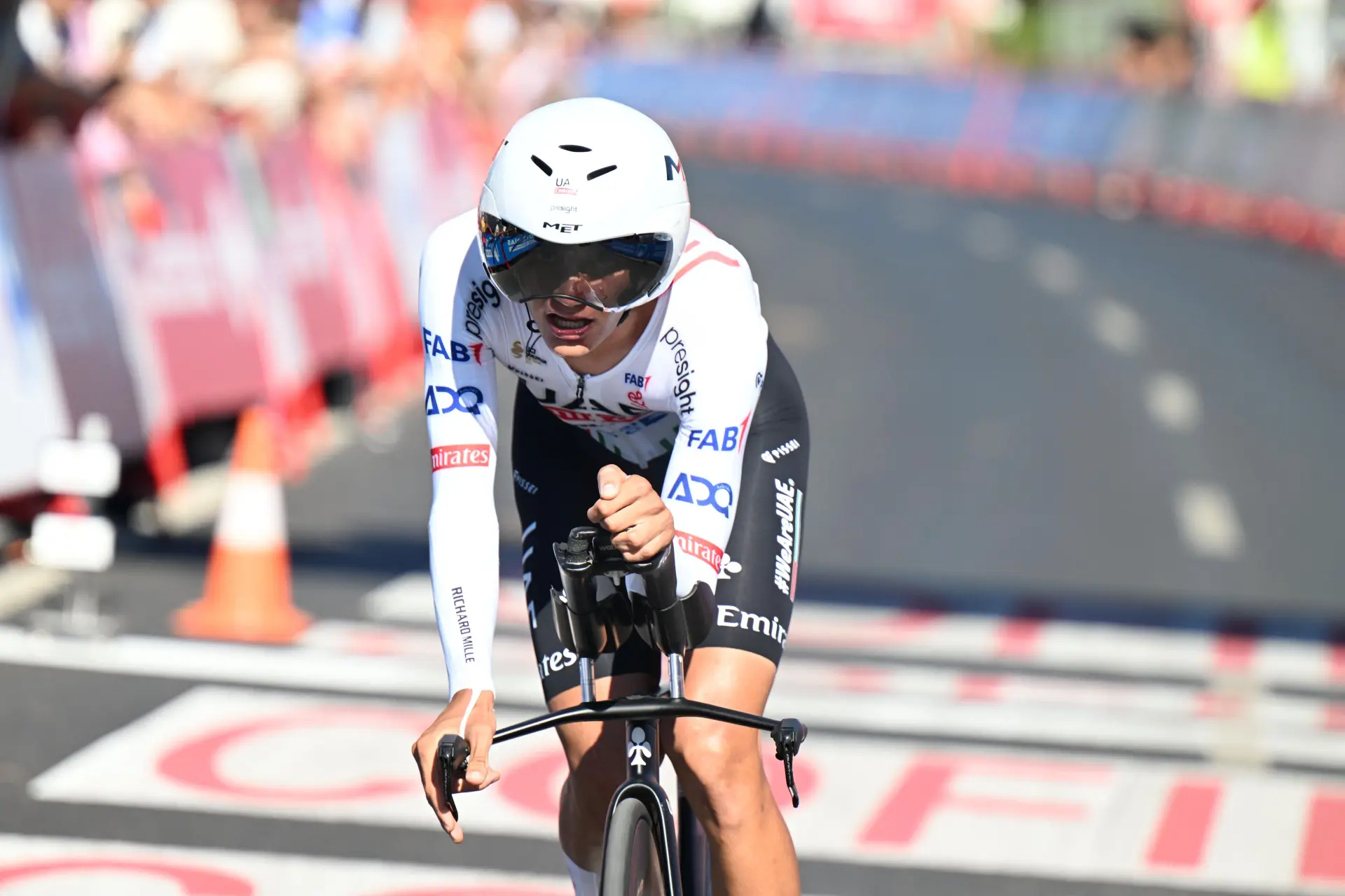 "When we look back in 10 years time... I think it will be something very special" - Jay Vine riding 2024 Vuelta a Espana with newborn son in his mind