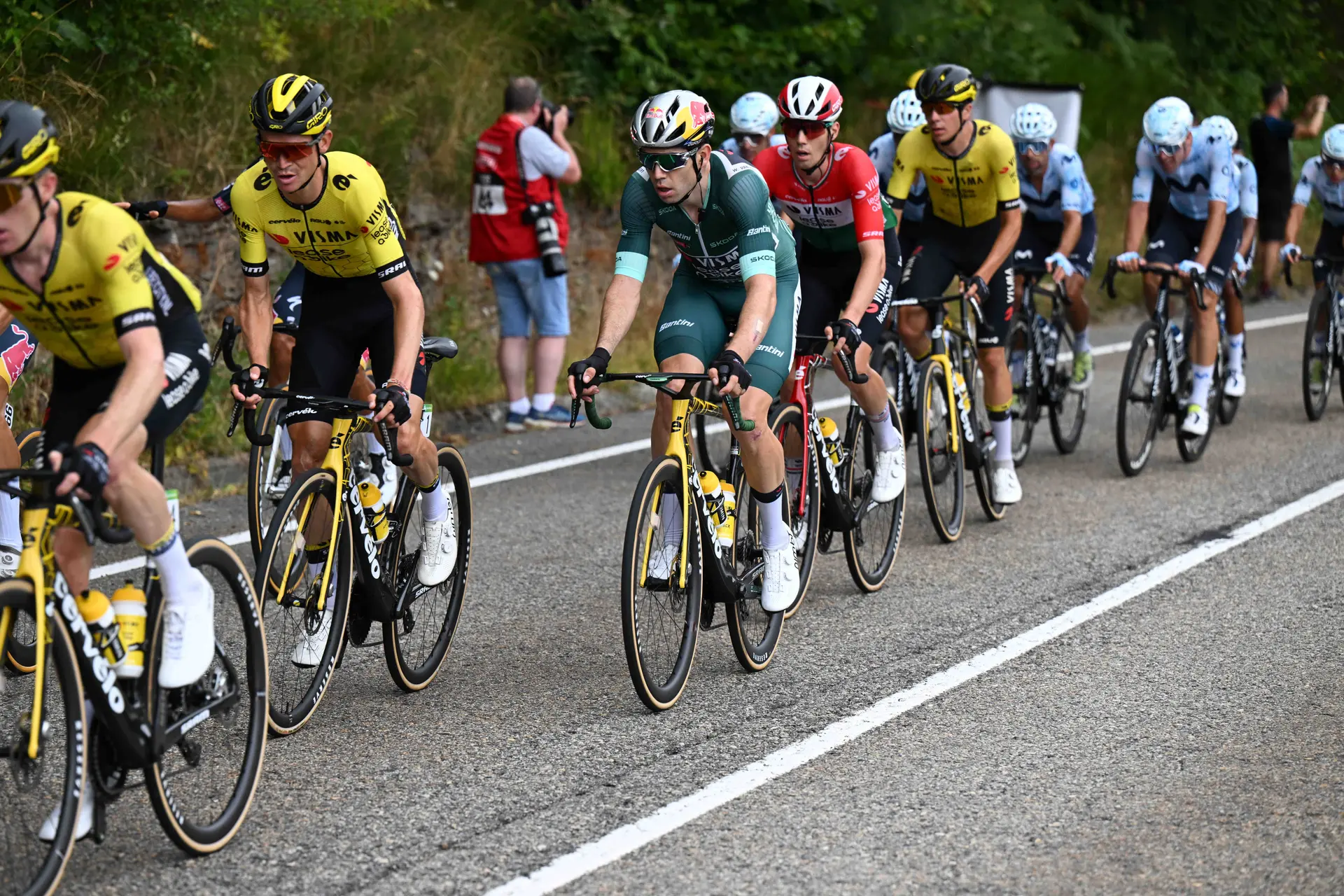 "Everyone was quite down. It is very difficult for the team" - Visma's Vuelta morale at an all time low after Wout van Aert's crash according to Grischa Niermann
