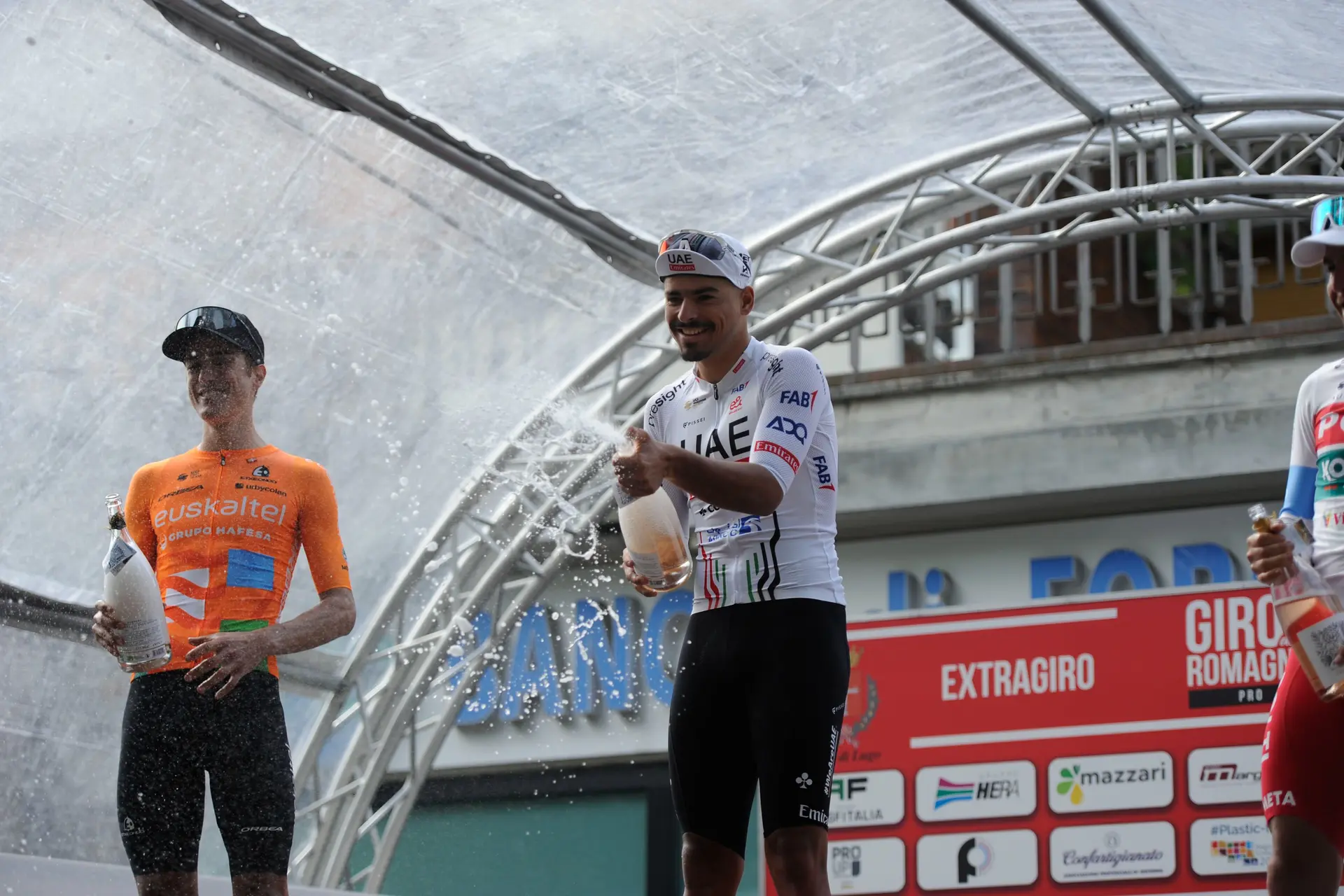 António Morgado deu uma "bigodada" ao vencer o GP Castellón: "Foi uma corrida muito dificil. Após o topo demos tudo para a meta"