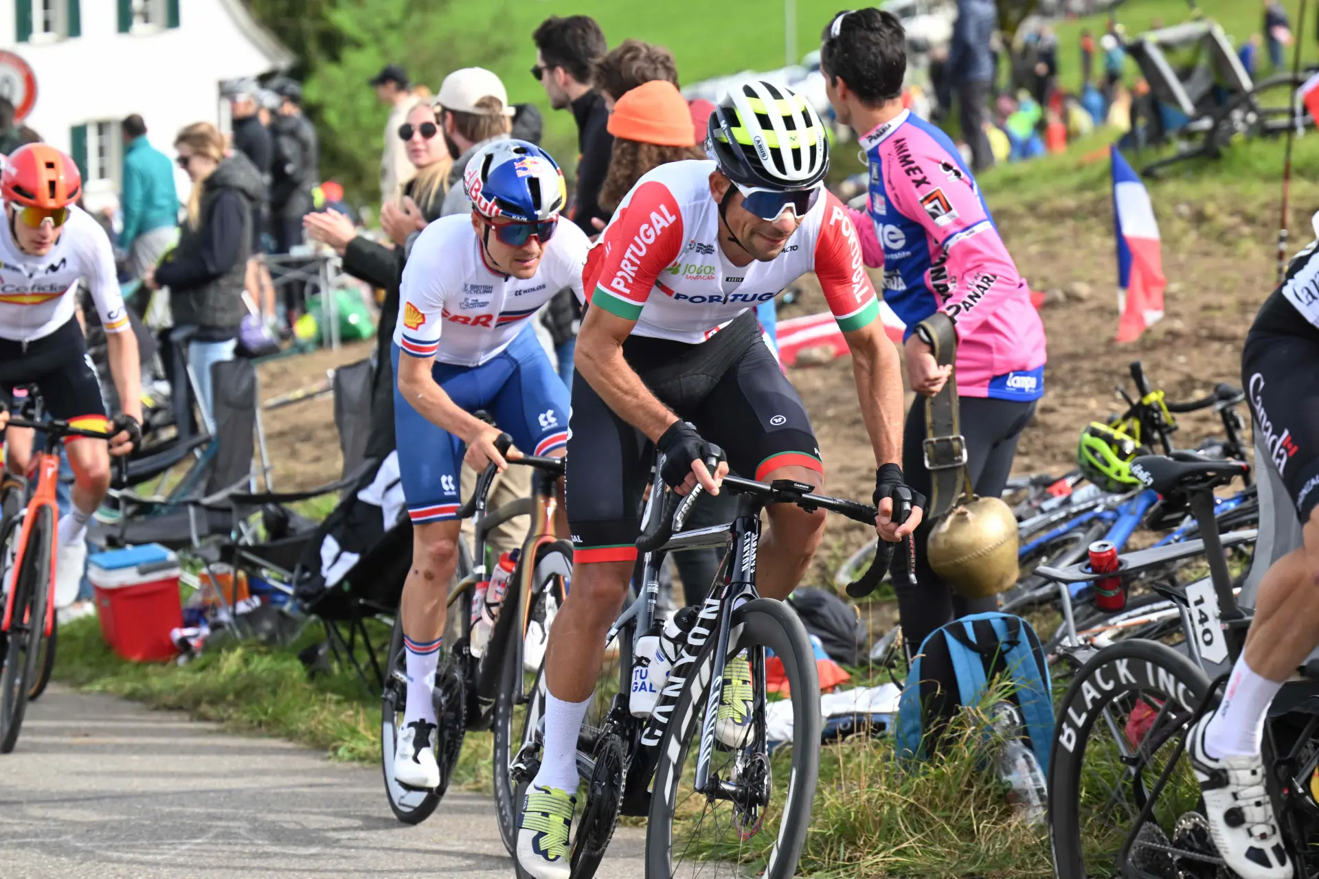 INTERVIEW | "What evolved a lot in cycling was the nutrition, without a doubt" - Nelson Oliveira on the big changes he's seen