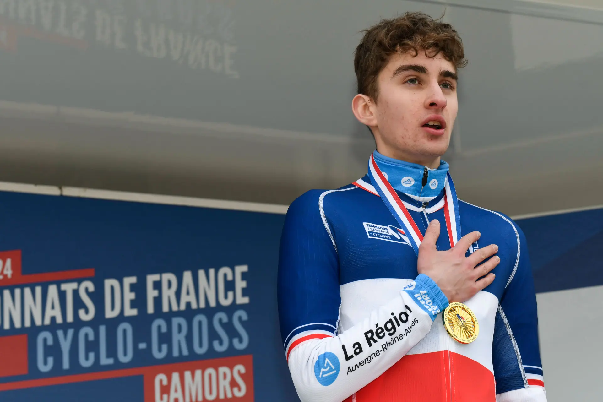 Paul Seixas, de 17 anos, pode saltar diretamente dos juniores para o World Tour: "Ainda não decidi se vou continuar com a Decathlon AG2R"