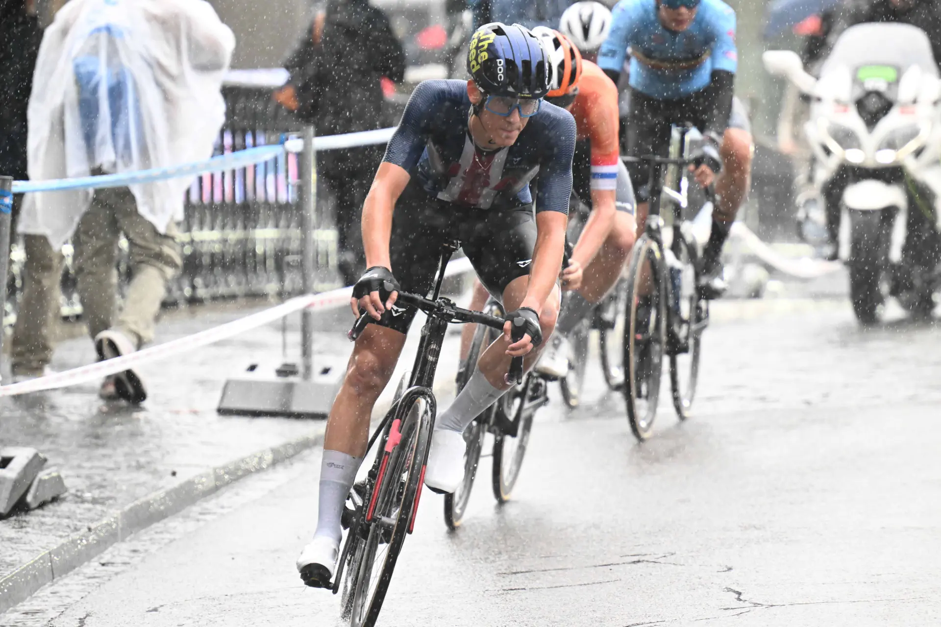Visma | Lease a Bike strikes the market again to secure an "immense talent", the 17-year-old Ashlin Barry on long-term contract
