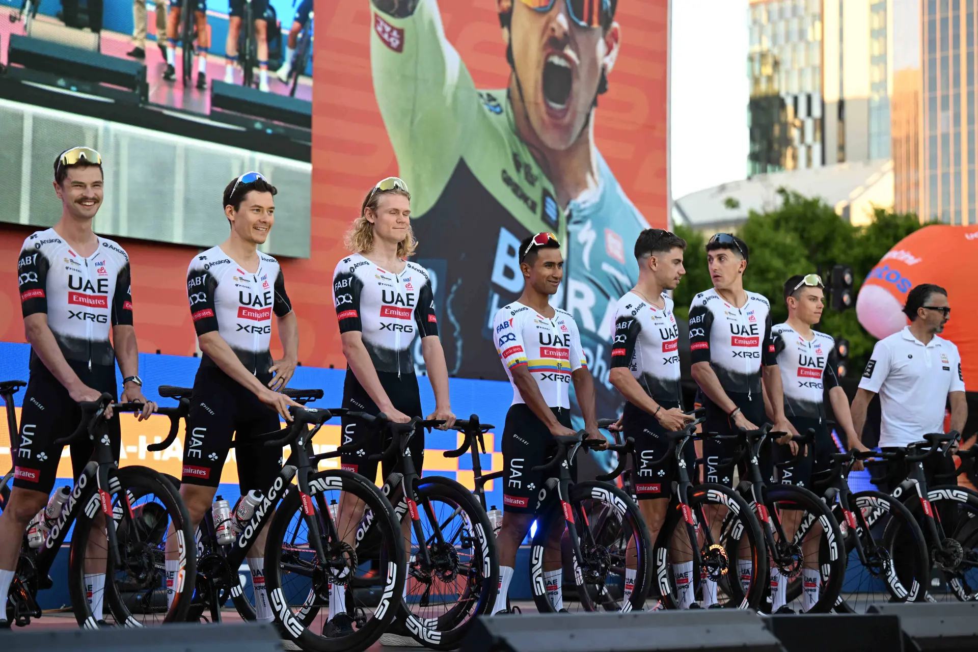 Rafal Majka encabeça o alinhamento da UAE Team Emirates - XRG para a AlUla Tour, Ivo Oliveira e Mikkel Berg farão o comboio para Molano