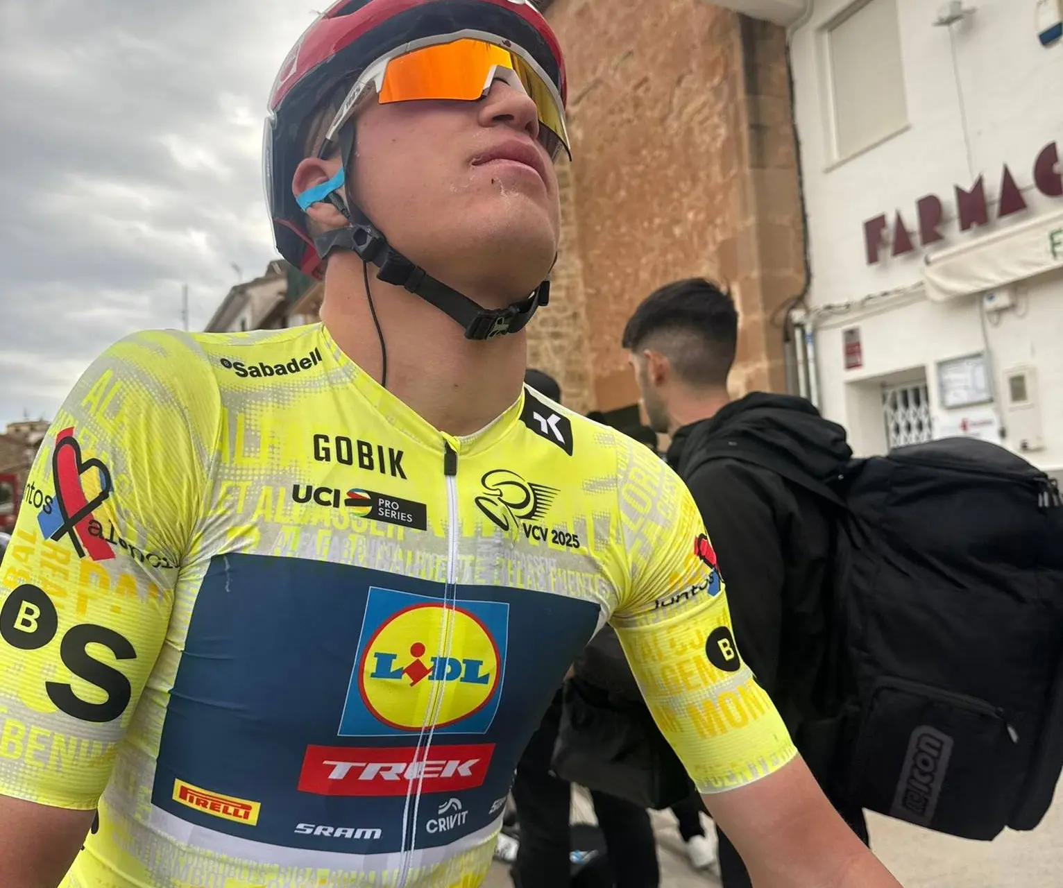 Mathias Vacek caiu no início da etapa e perdeu a liderança da corrida: "Tinha muitas dores, mas queria continuar e lutar pela camisola"