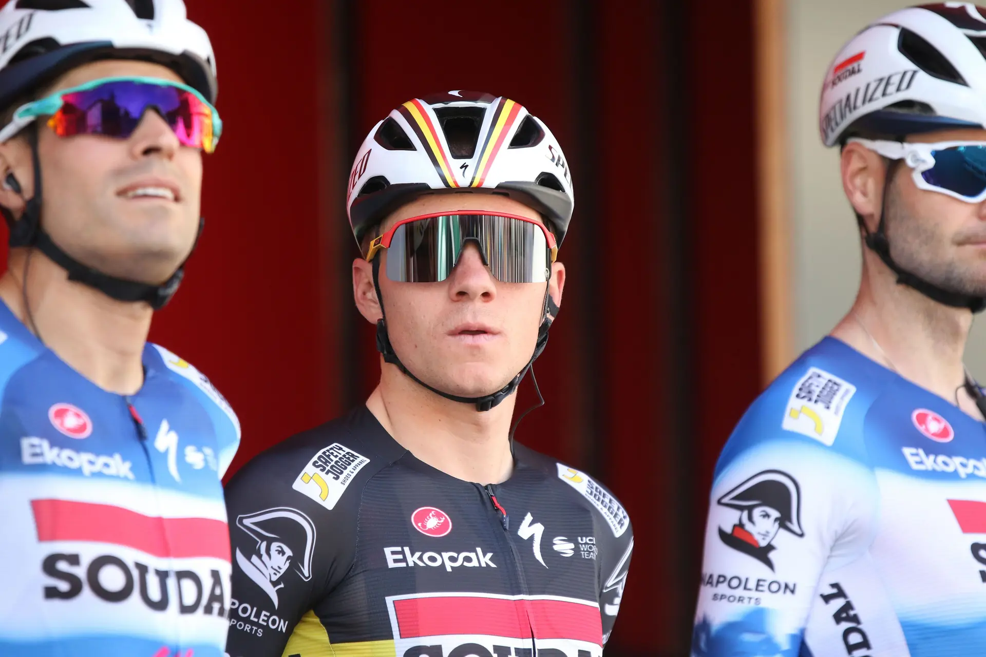 Remco Evenepoel elogiado pela forma como lida com o escrutínio: "A comunicação social pode destruir-te muito rapidamente"