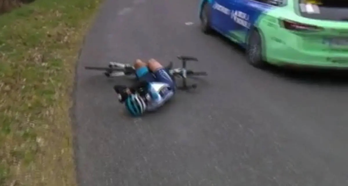 Medical Report and withdrawals Paris - Nice 2025 | Update stage 4 - Santiago Buitrago crashes out of the race