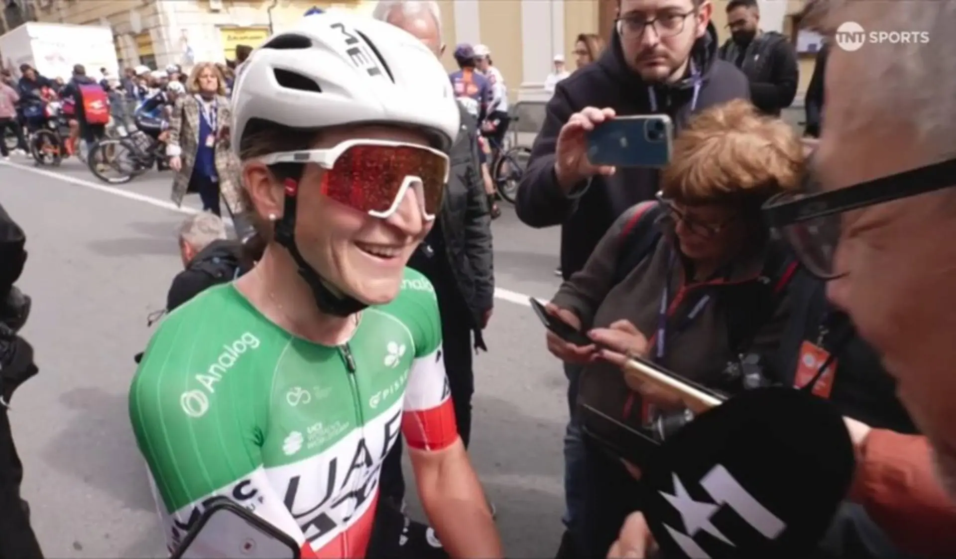 "Next time they're not gonna catch me" - Elisa Longo Borghini denied at the very last in dramatic Milano-Sanremo finale