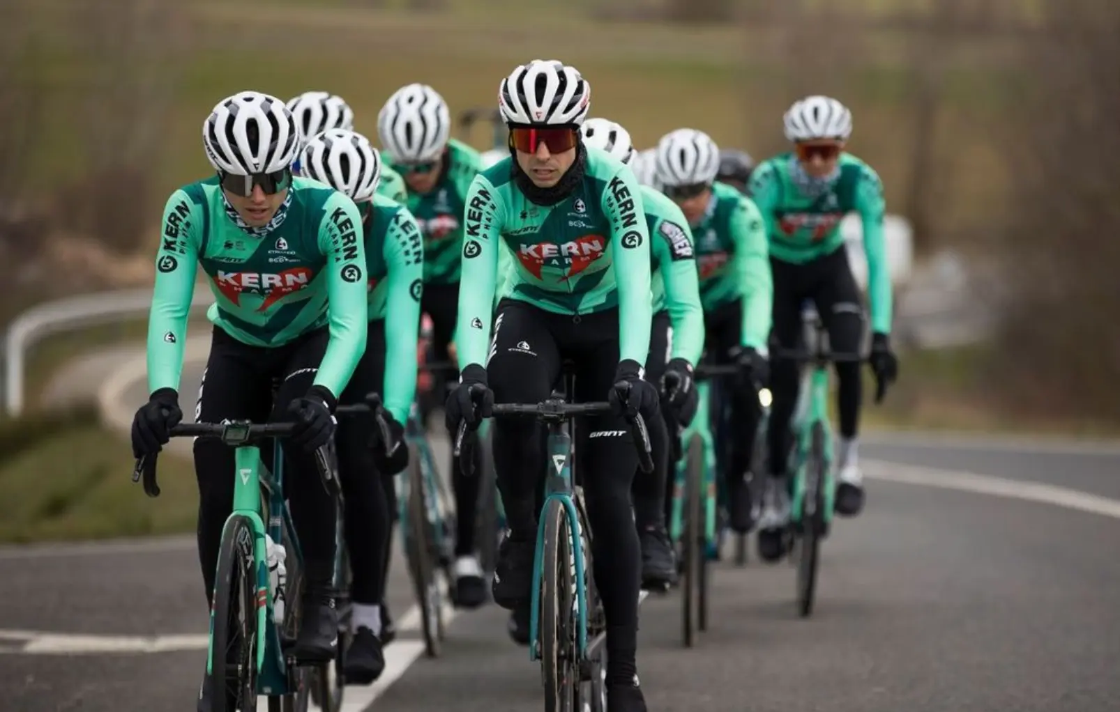 Rumor de mercado: Bahrain - Victorious perto de garantir ciclista espanhol, que brilhou na Vuelta 2024 com vários top 10