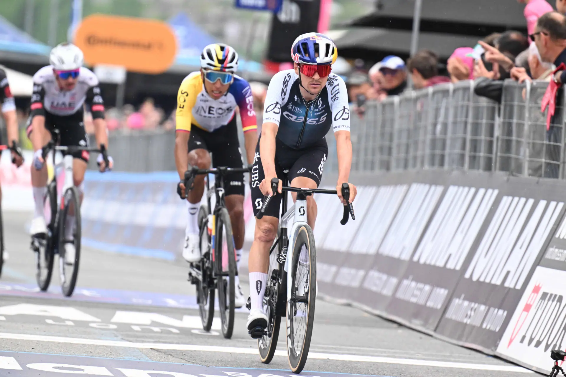 Heat and crashes - Despite strong spring, Tom Pidcock reflects on missed opportunities at Giro d'Italia and Milano-Sanremo
