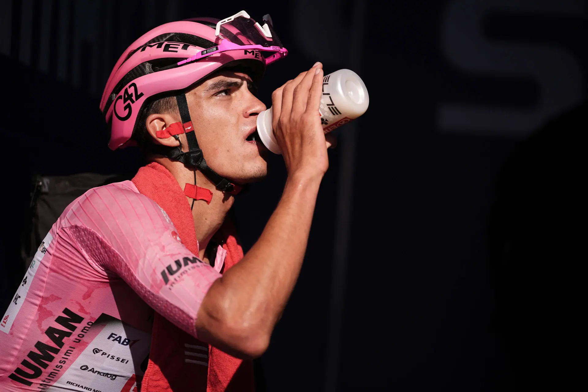 Isaac del Toro encara a derrota no Giro de cabeça erguida: "Aprendi que posso ser um ciclista de topo"