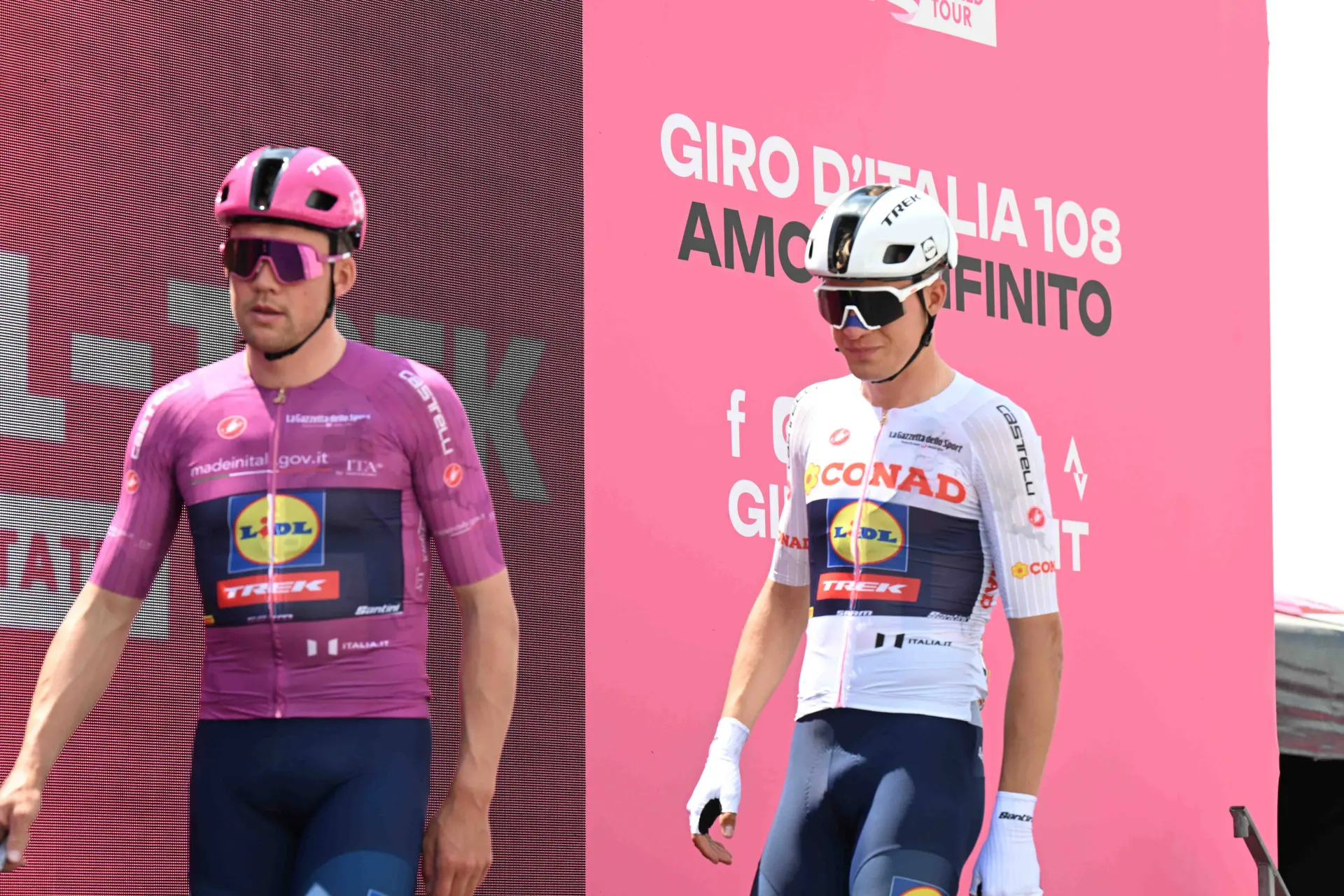 Johan Bruyneel elogia Mathias Vacek pelo trabalho para a vitória de Mads Pedersen: "Neste momento ele nem tem plena noção da força que tem"
