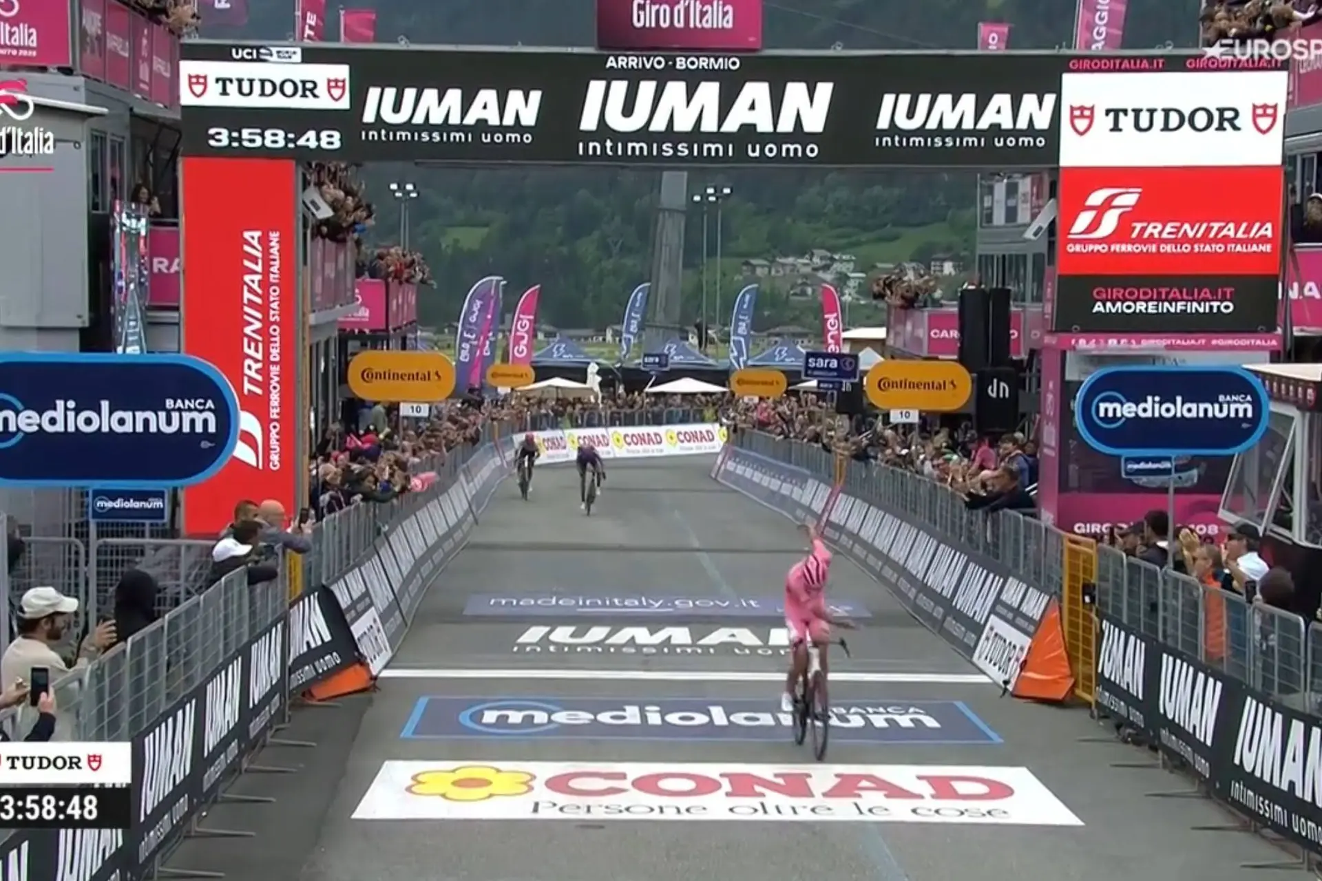 Panic over! Isaac del Toro bounces back to extend lead at 2025 Giro d'Italia with stage 17 win