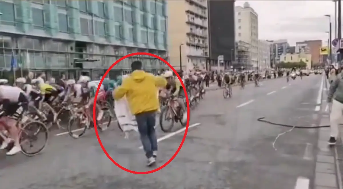 VIDEO | Spectators capture terrifying moment where Giro d'Italia protestor attempts to crash riders; 67-year old man arrested and connected to Israel - Premier Tech protest