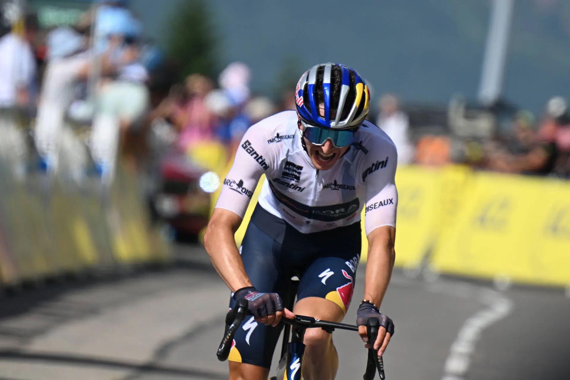 Florian Lipowitz mostra-se surpreendido por estar no pódio do Tour antes da 3ª semana: "Mesmo num dia mau, ele é melhor do que eu num dia bom..."