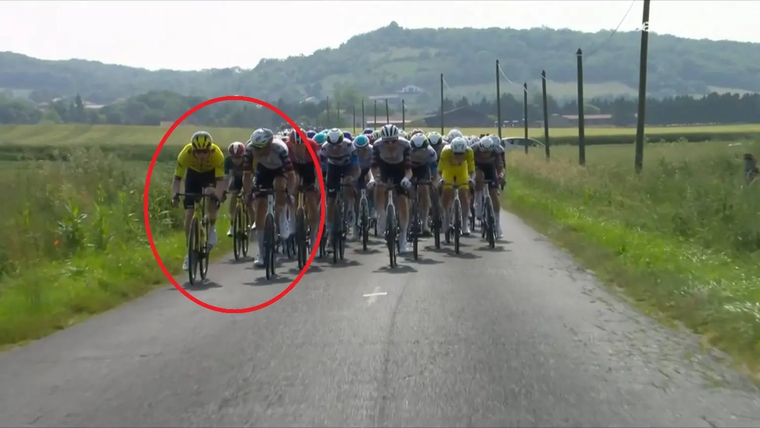 Jury & Fines Criterium du Dauphiné 2025 | Update stage 2 - UAE and Visma domestiques get yellow card after shouldering each other