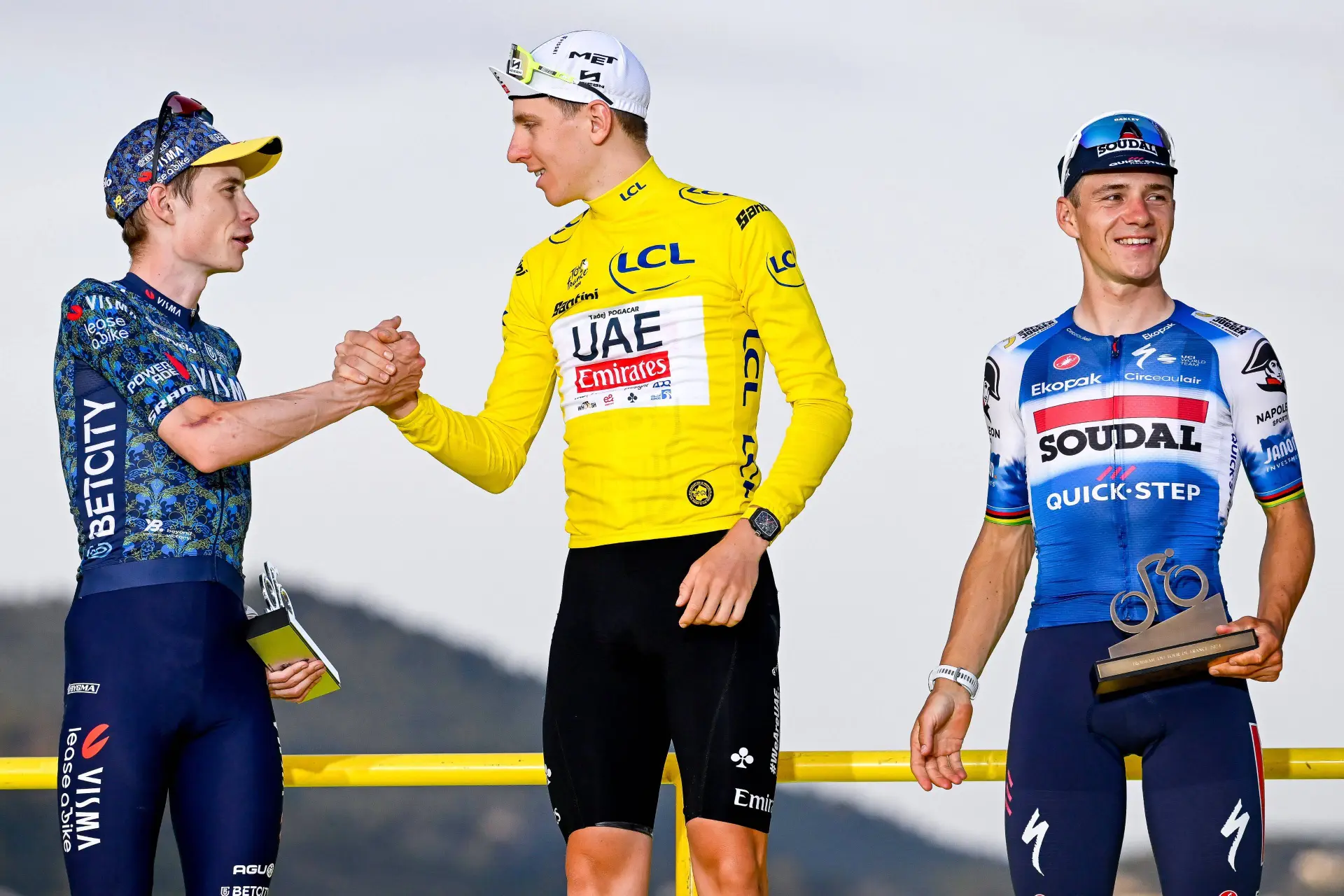 Lista de participantes - Critérium du Dauphiné 2025: Pogacar, Vingegaard e Evenepoel frente e frente