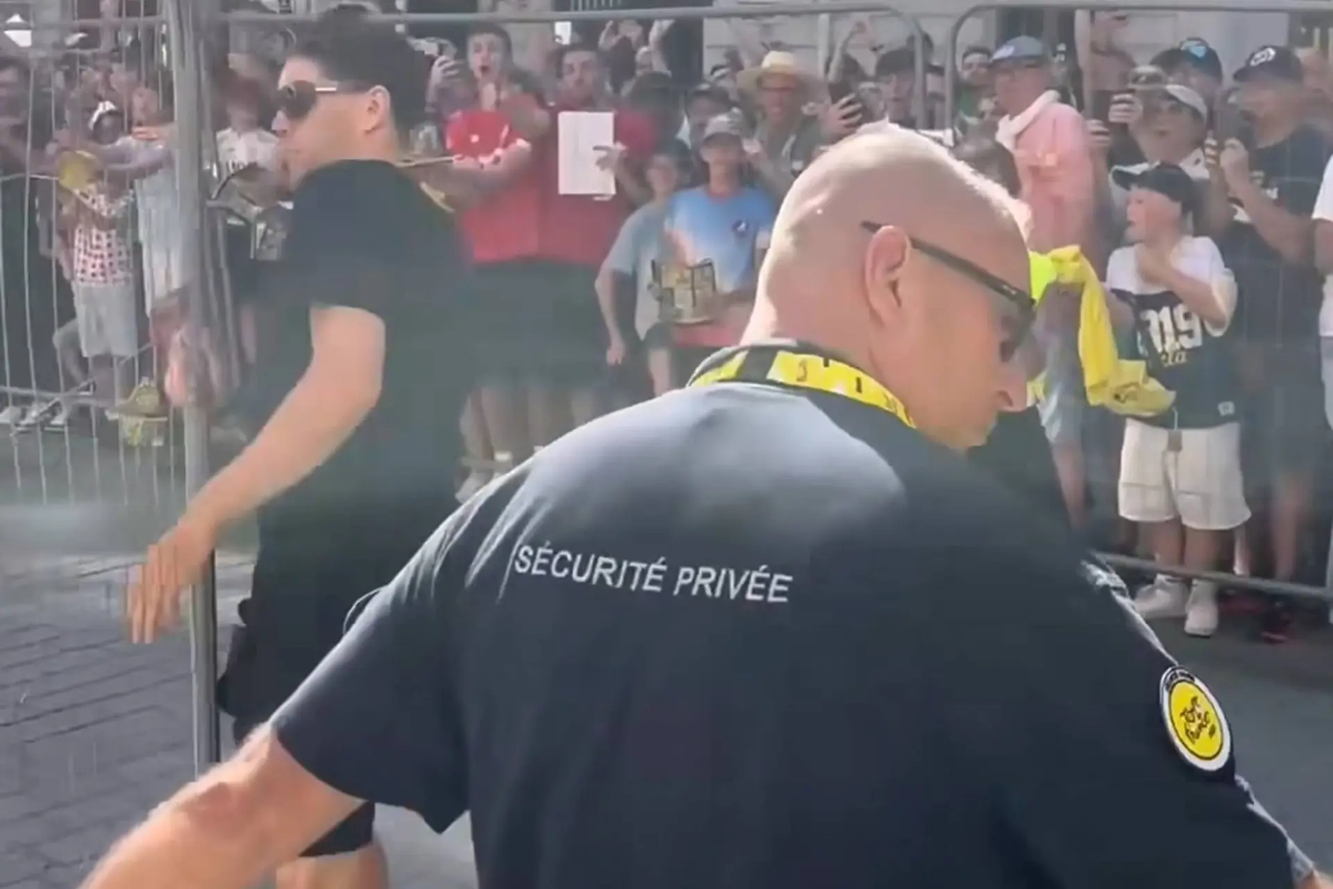 VIDEO: Wout van Aert almost taken out by security barrier ahead of 2025 Tour de France