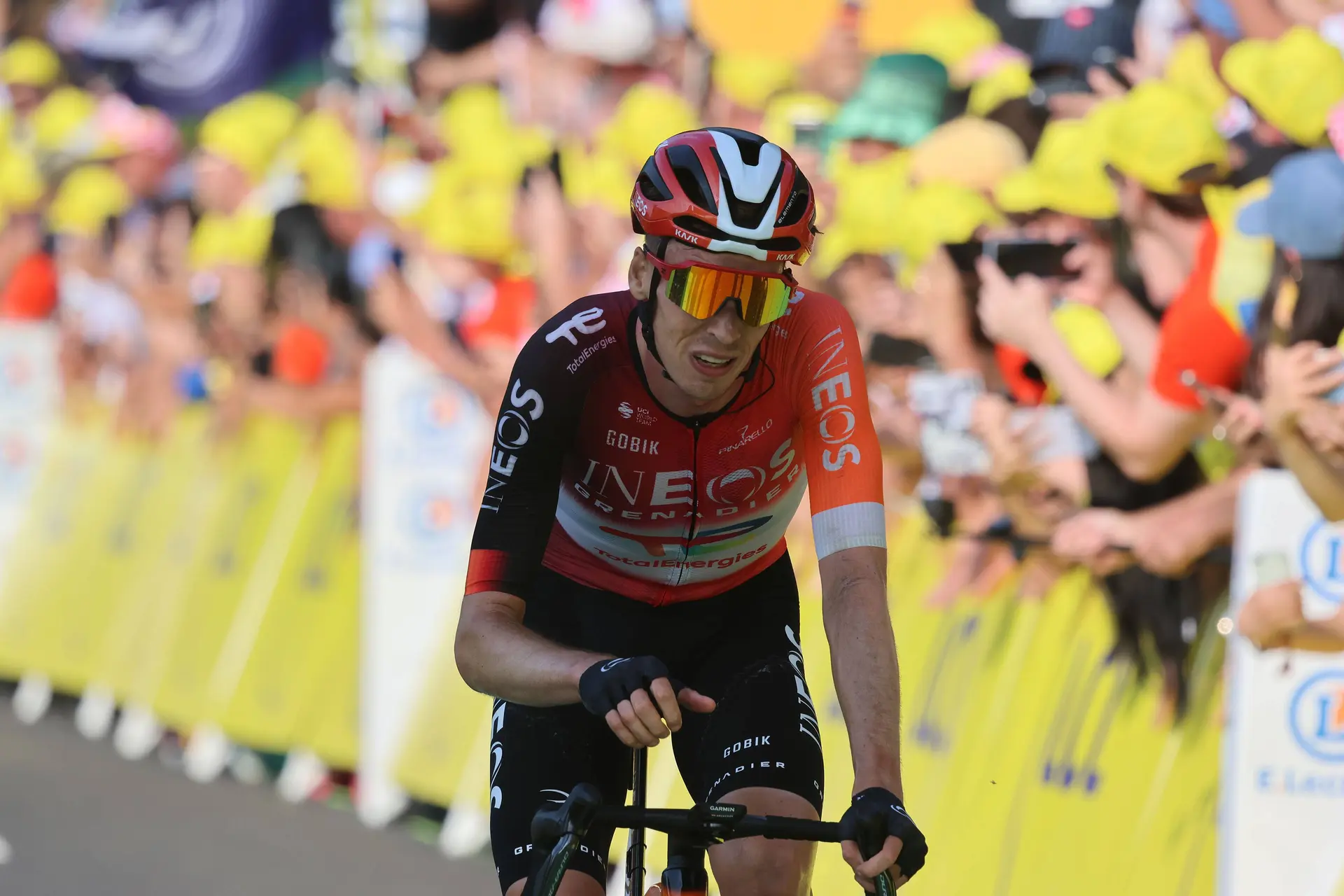 “This morning I already felt I had no legs” – Arensman disappointed after tough day on Mont Ventoux