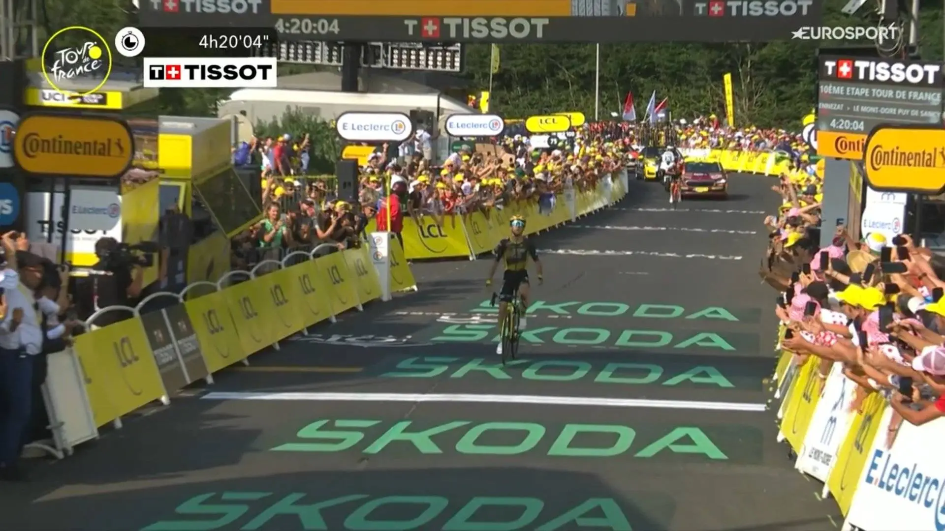 Simon Yates wins stage 10 of the 2025 Tour de France as Visma attempt to explode race before first rest day