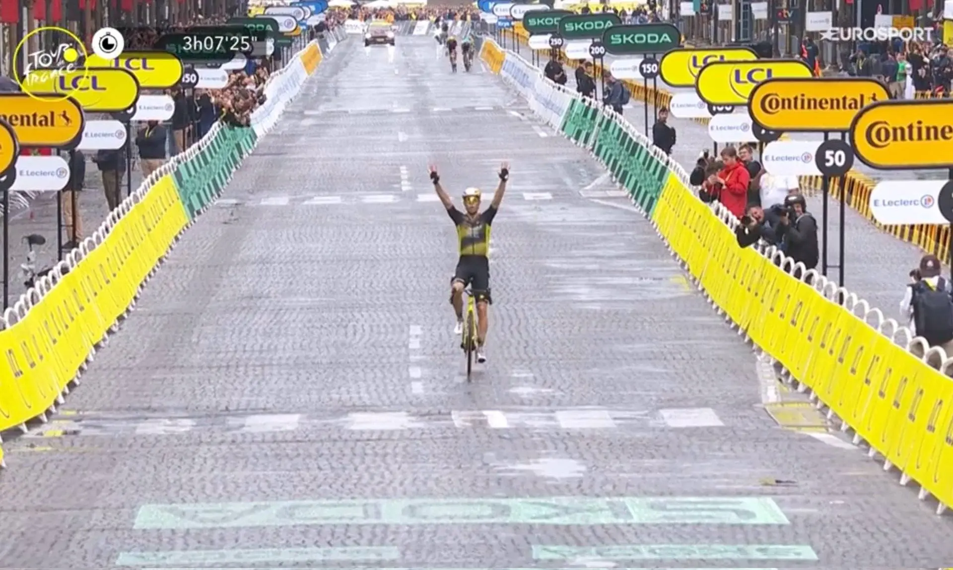 Wout van Aert wins solo on the Champs-Elysees! Tadej Pogacar wins Tour de France but is beaten by Visma on hectic stage 21