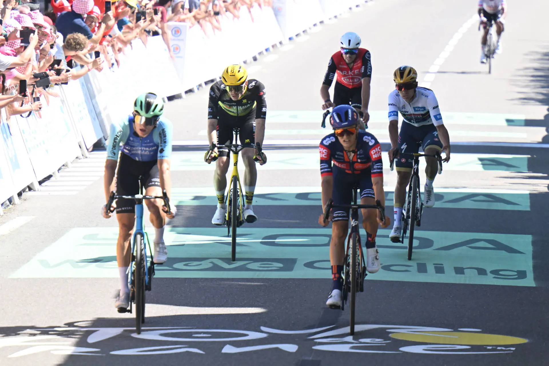 Oscar Onley best of the rest behind Pogacar & Vingegaard on brutal Mur-de-Bretagne: "But there is a long way to go in this Tour de France"