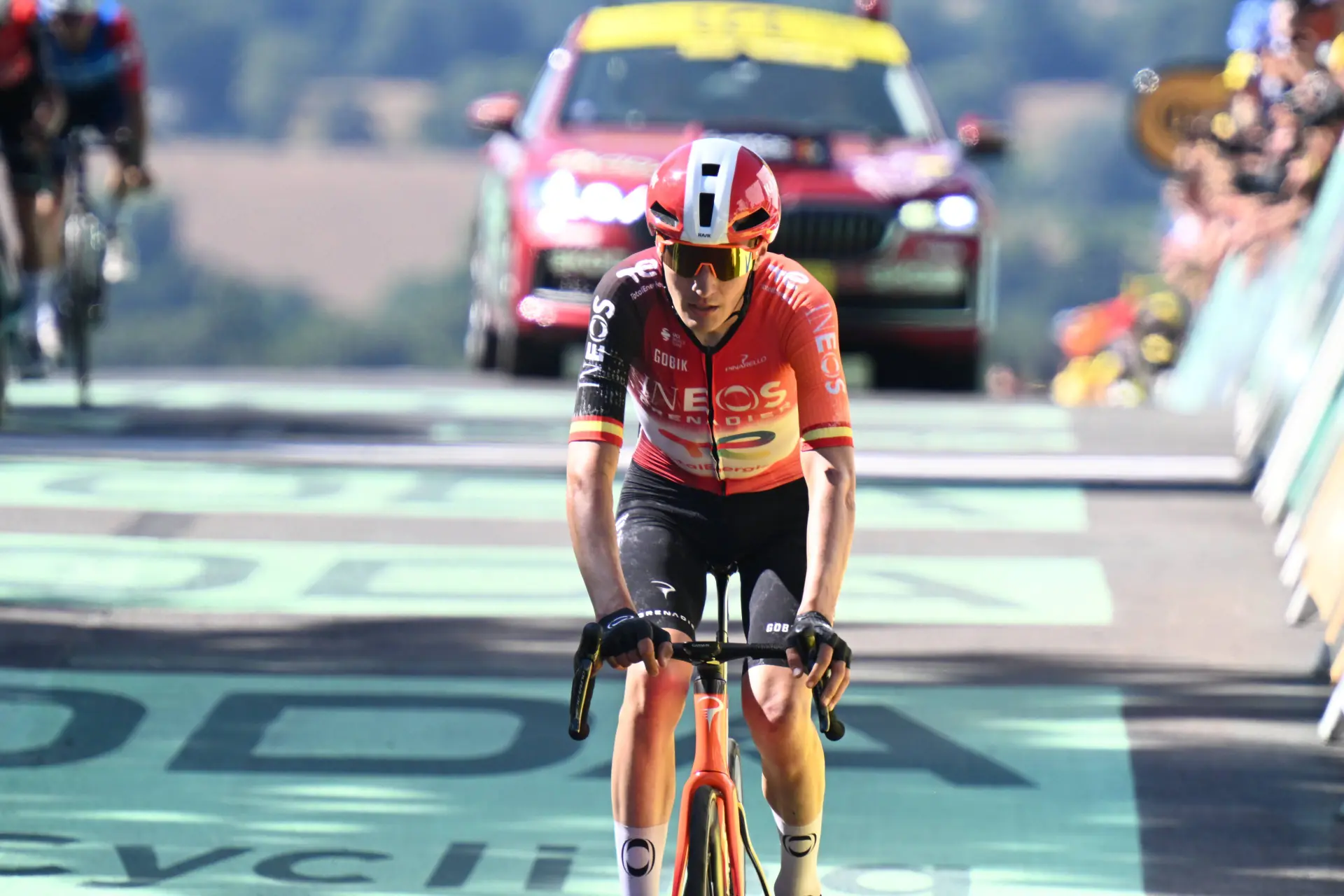 "Even took some turns on the front" - Carlos Rodríguez shows signs of improvement on first mountain stage of 2025 Tour de France