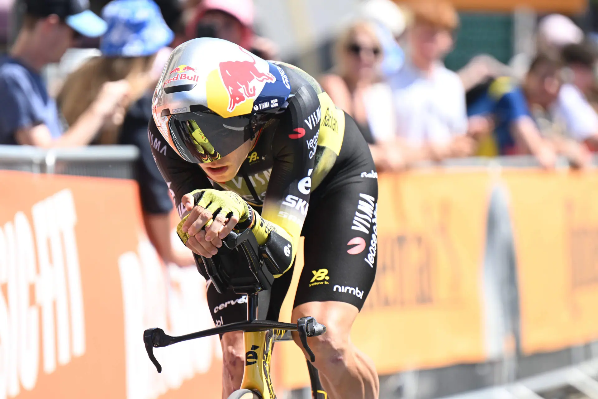 Wout Van Aert discorda da alteração do tempo limite da cronoescalada da Volta a França à última da hora: "Não se pode simplesmente mudar as regras sem uma razão válida"