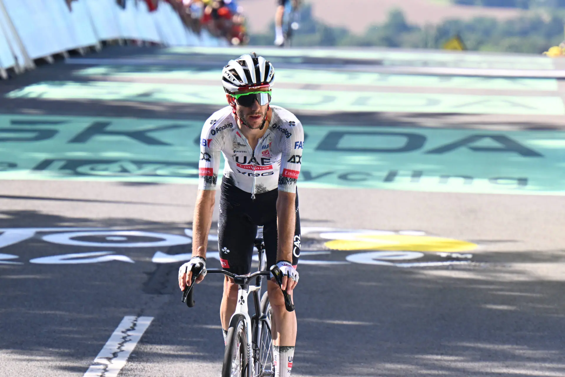 "I'm obviously feeling the pressure a bit more today" - Adam Yates admits João Almeida's absence makes him key to Tadej Pogacar's Tour de France