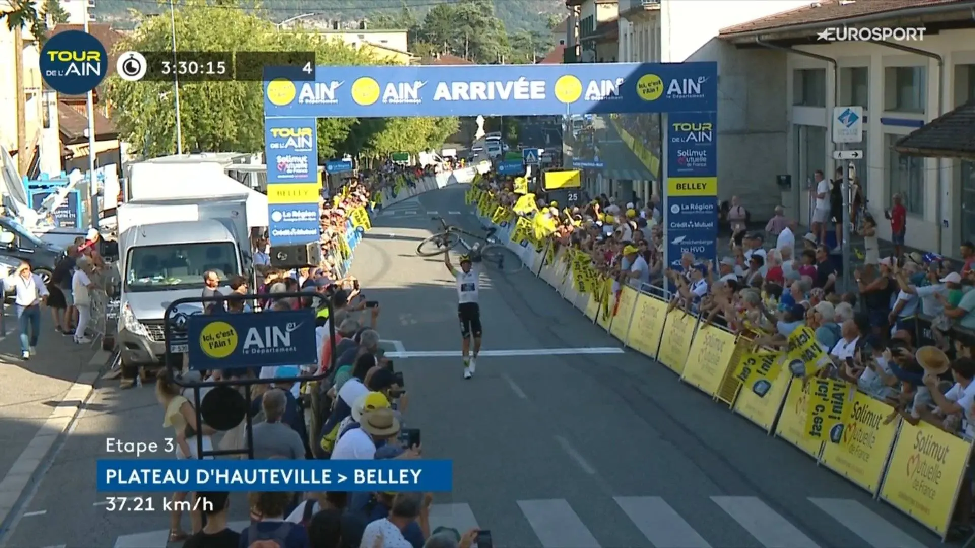 Cian Uijtdebroeks está de regresso! Belga dá solo de 51km, ganha a última etapa e conquista o Tour de l'Ain