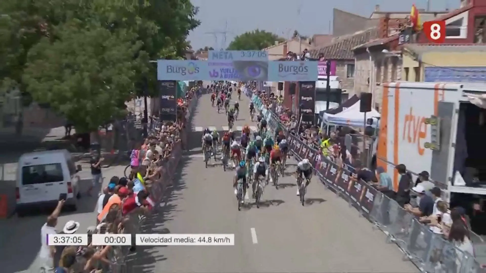 Moschetti edges Malucelli in tight photo finish finale on stage 2 of 2025 Vuelta a Burgos