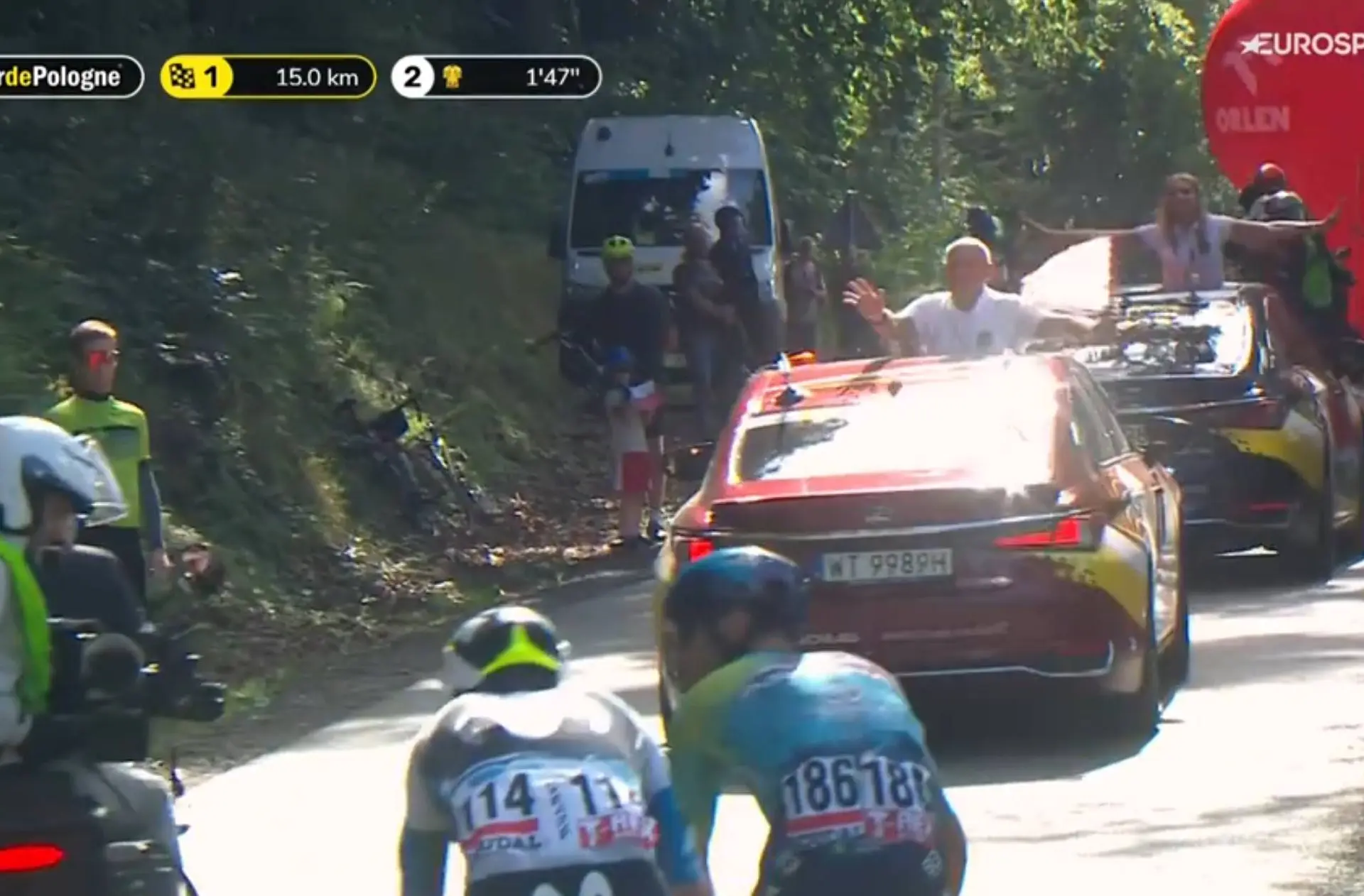 LIVEBLOG Tour de Pologne stage 3 + Burgos stage 2 |  Race resumed after being NEUTRALIZED caused by a big crash in Pologne, Matteo Moschetti wins over in Spain.