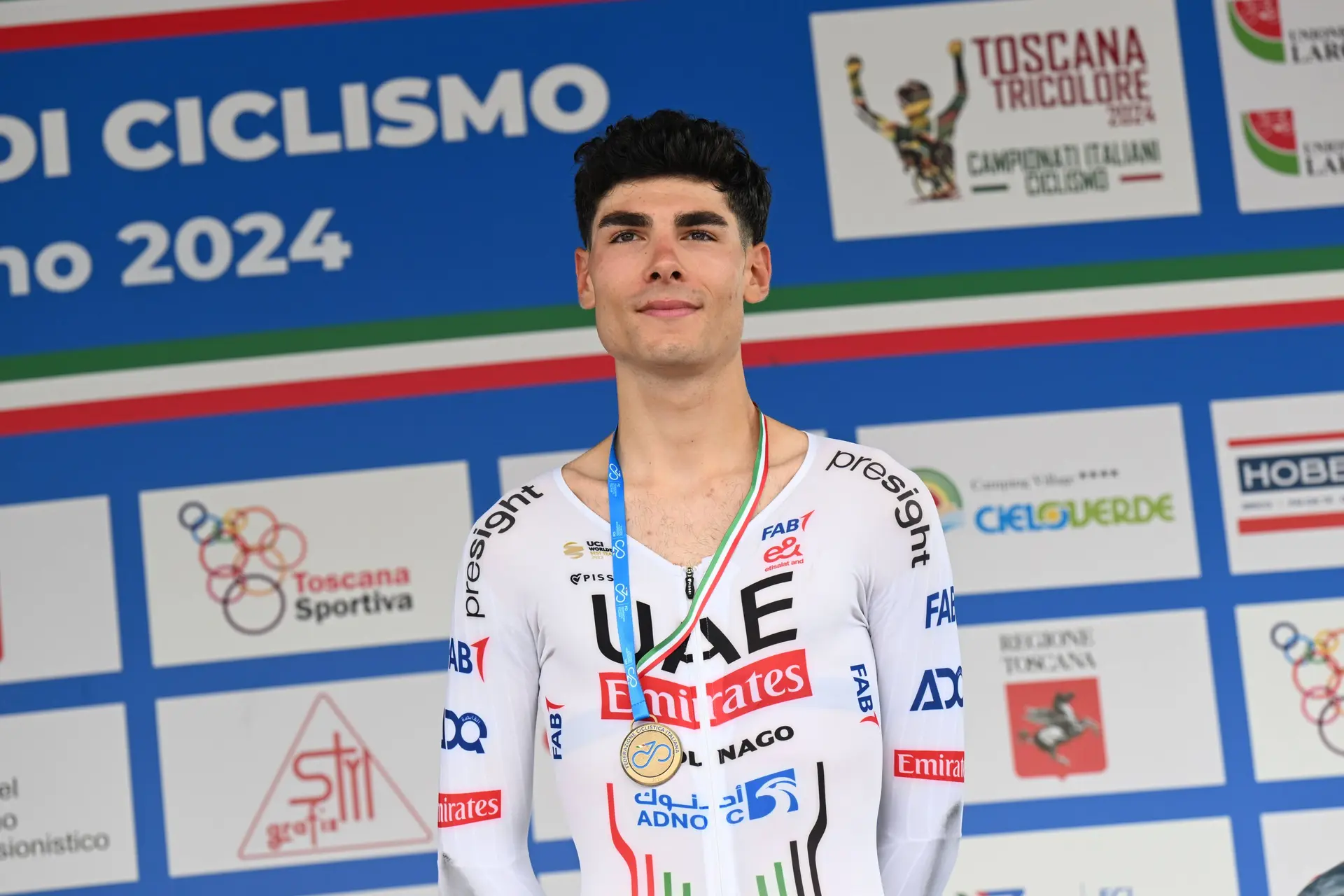Emirates renova com Filippo Baroncini, que regressa a casa após duas semanas de coma - "Ele vai continuar a crescer como parte importante da nossa equipa"