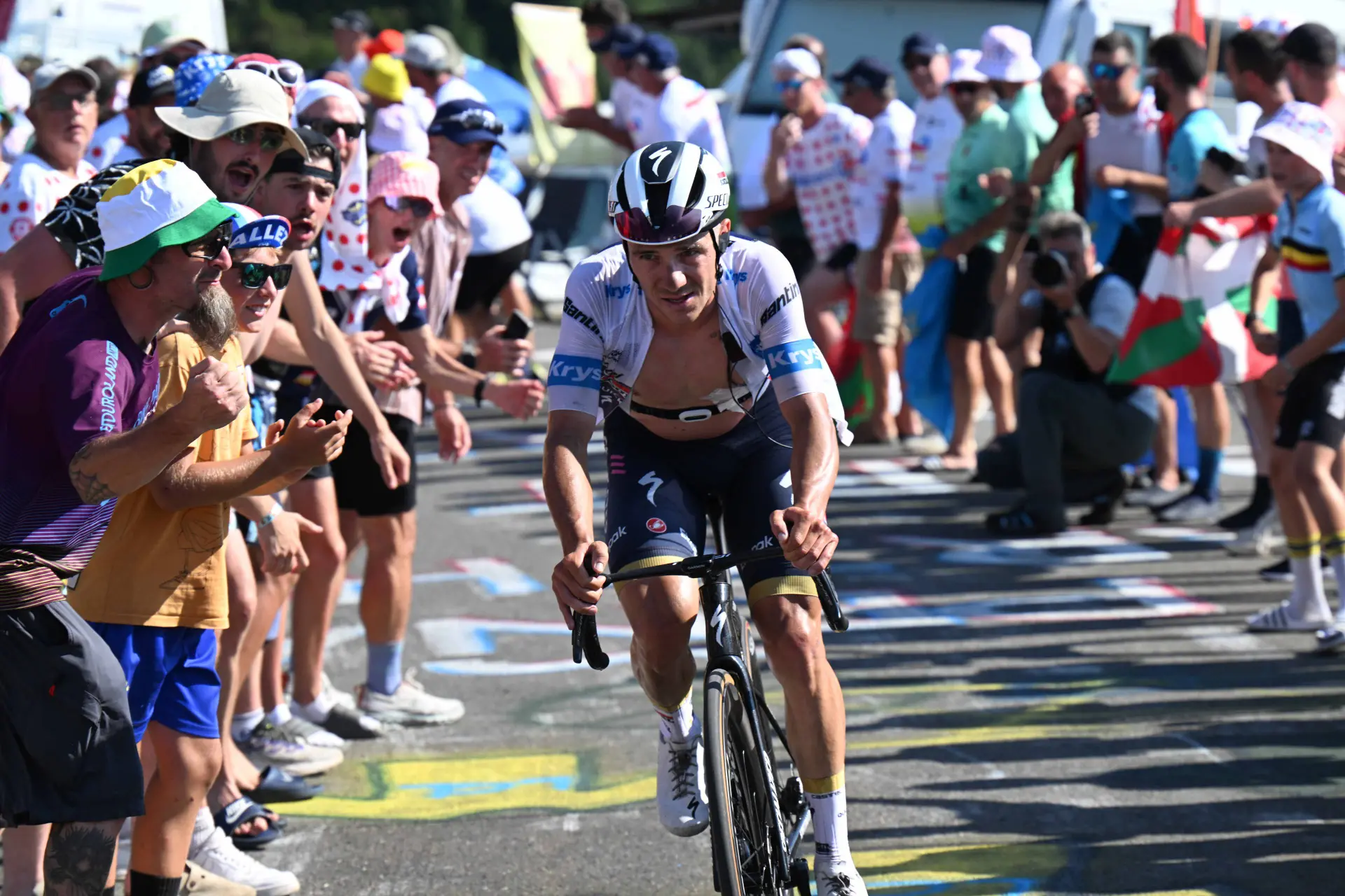 O que correu mal a Remco Evenepoel na Volta a França de 2025? “Dormi mal e não tinha apetite. E depois está tudo perdido”