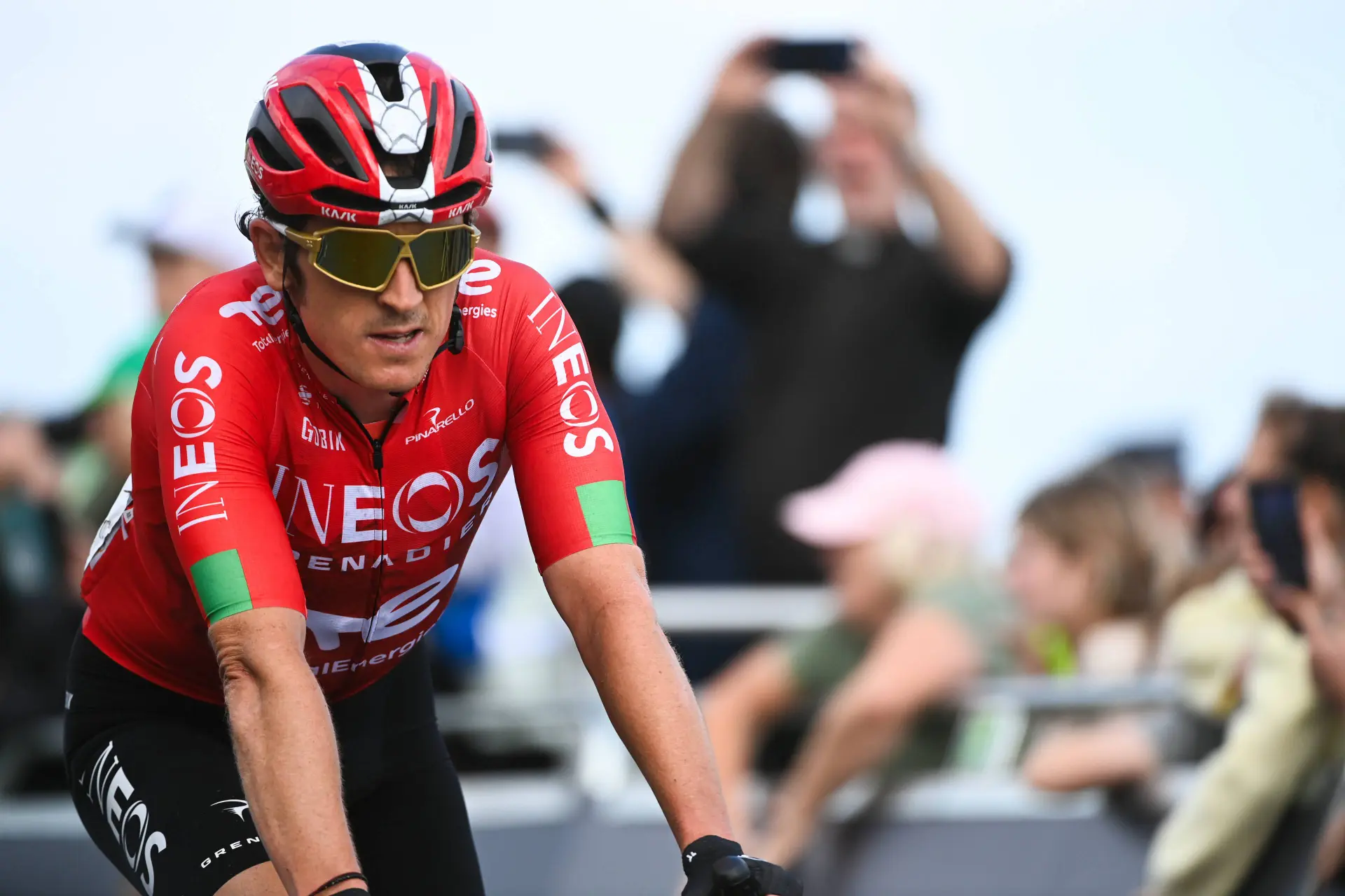 “No País de Gales as estradas são pesadas, as vias são estreitas e as subidas são simplesmente diferentes” - Geraint Thomas antecipa início animado da Volta a França 2027