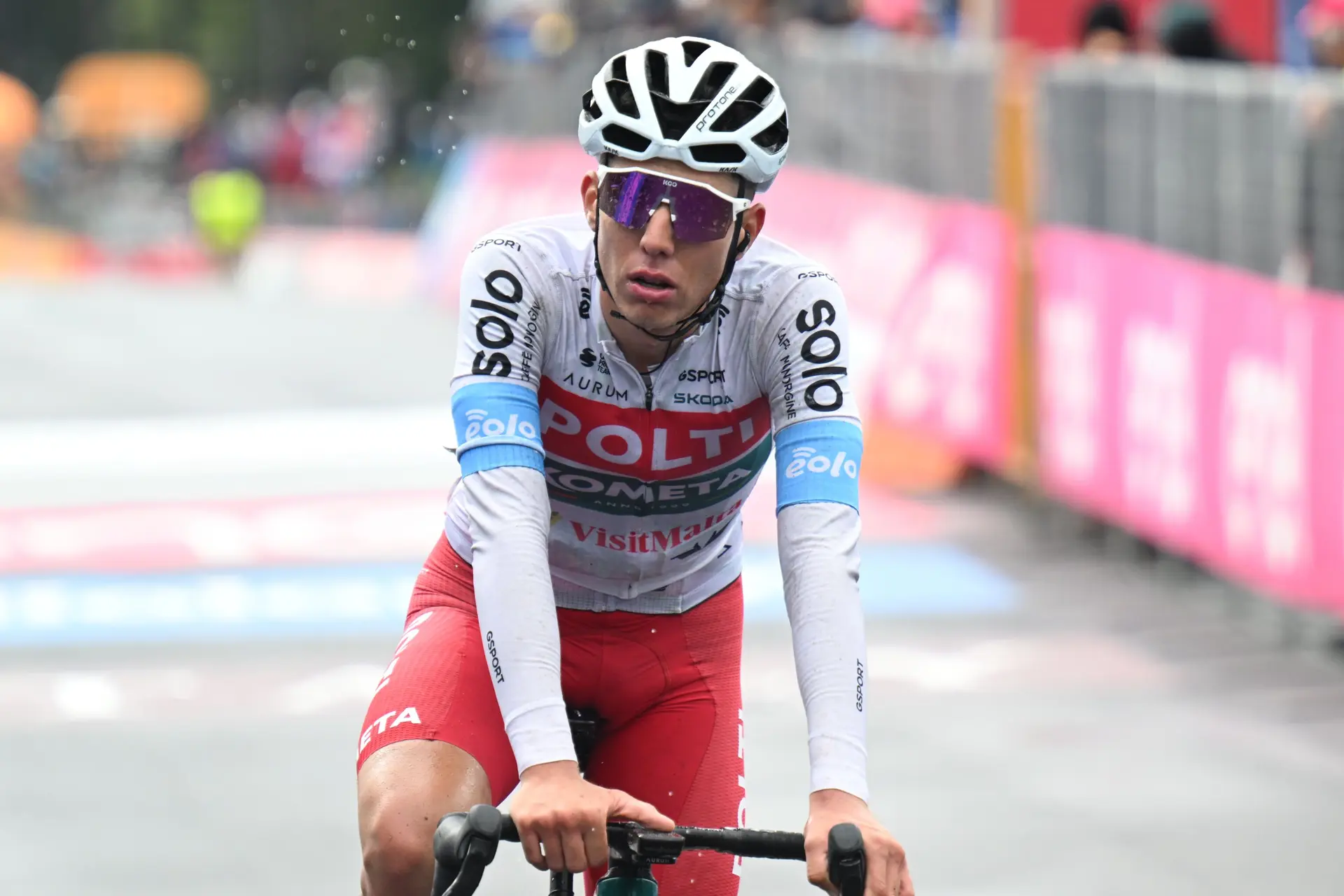 “A equipa confiou em mim ainda antes de Simon Yates abandonar” - O novo trepador italiano da Visma não é penso rápido para a lacuna deixada por Yates no Giro