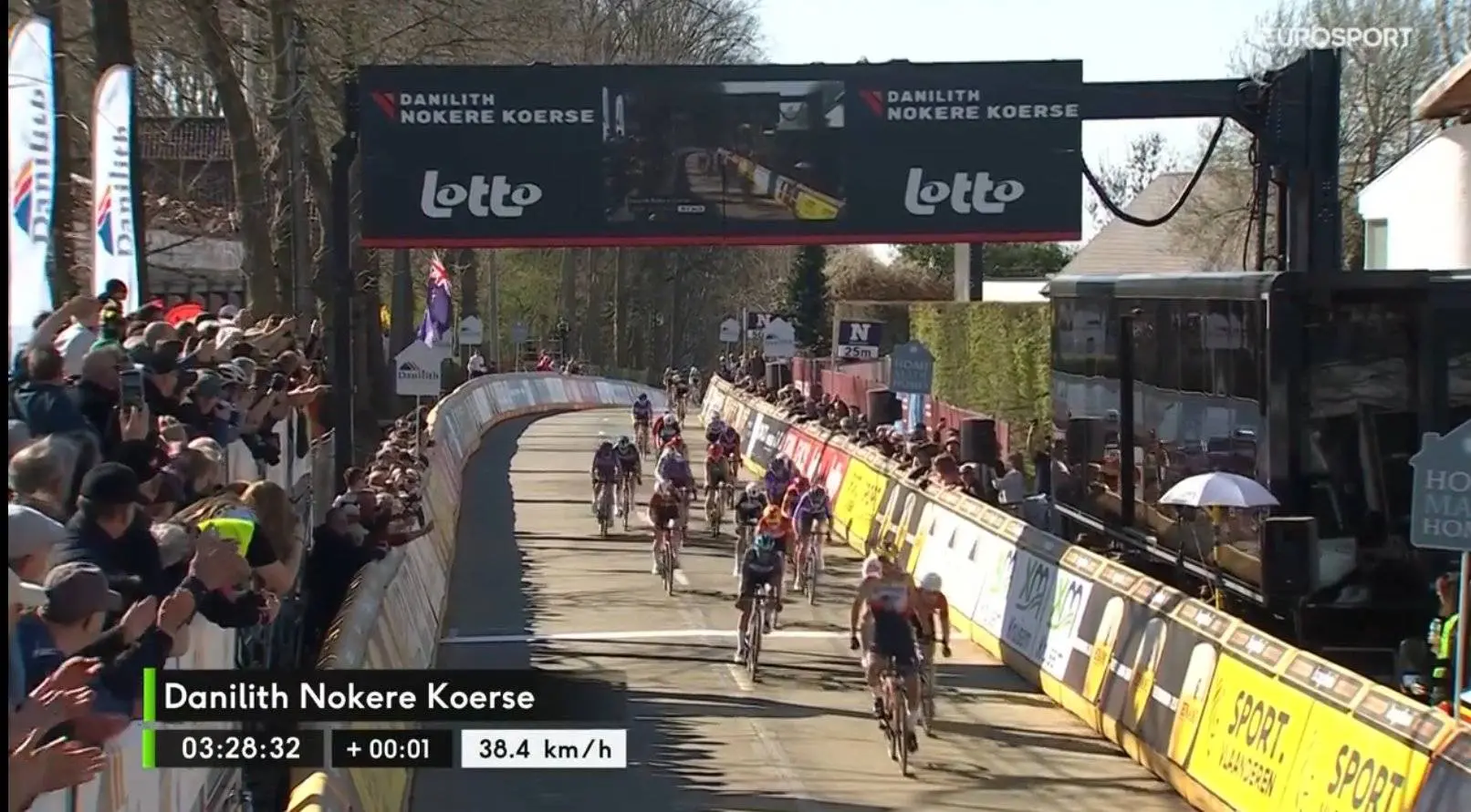 Results Nokere Koerse WE 2026 | Lotte Kopecky powers past Kool & Gillespie to dominant sprint victory after late chaos