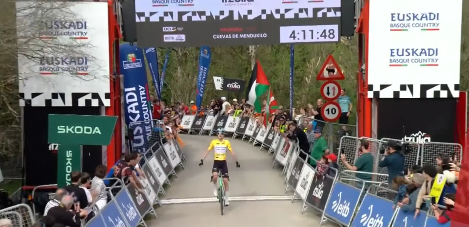 Results Itzulia Basque Country 2026 stage 2 | Paul Seixas overcomes climbs and protest to take massive solo win