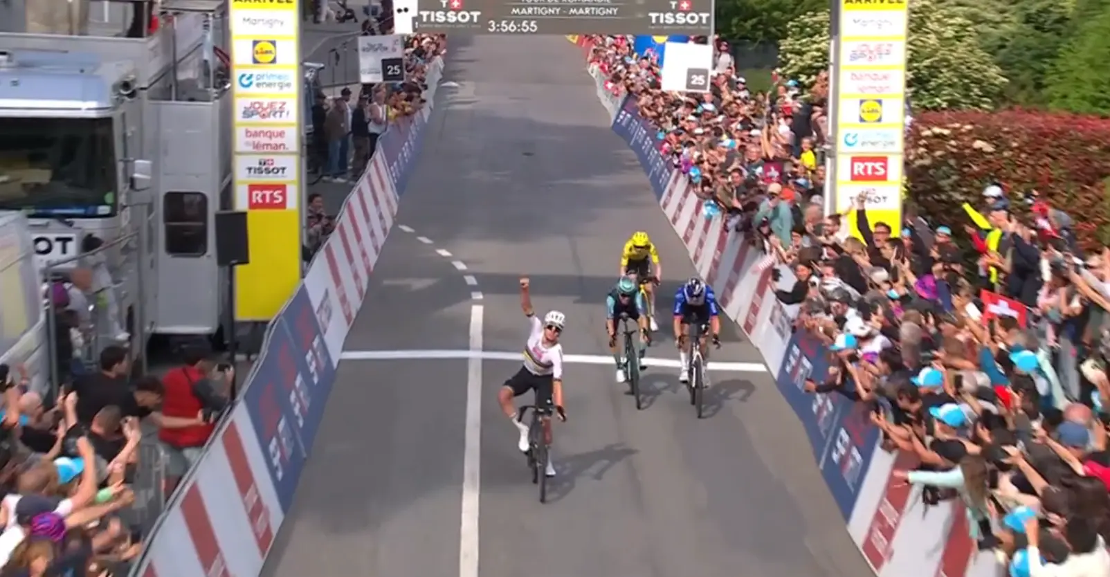 Results Tour de Romandie 2026 Stage 1 | Tadej Pogacar powers into race lead with sprint win from select group
