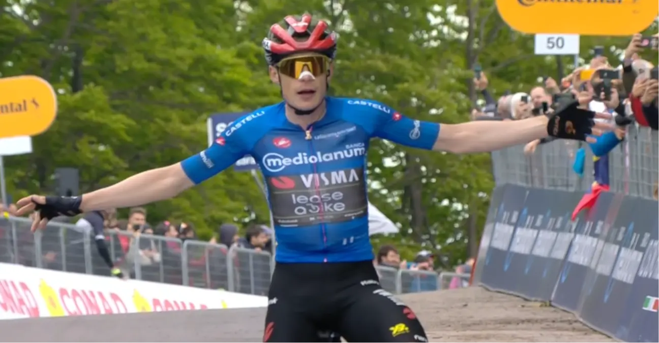 Results Giro d'Italia stage 9 - Jonas Vingegaard king in Corno Alle Scale; Gall second as Pellizzari cracks