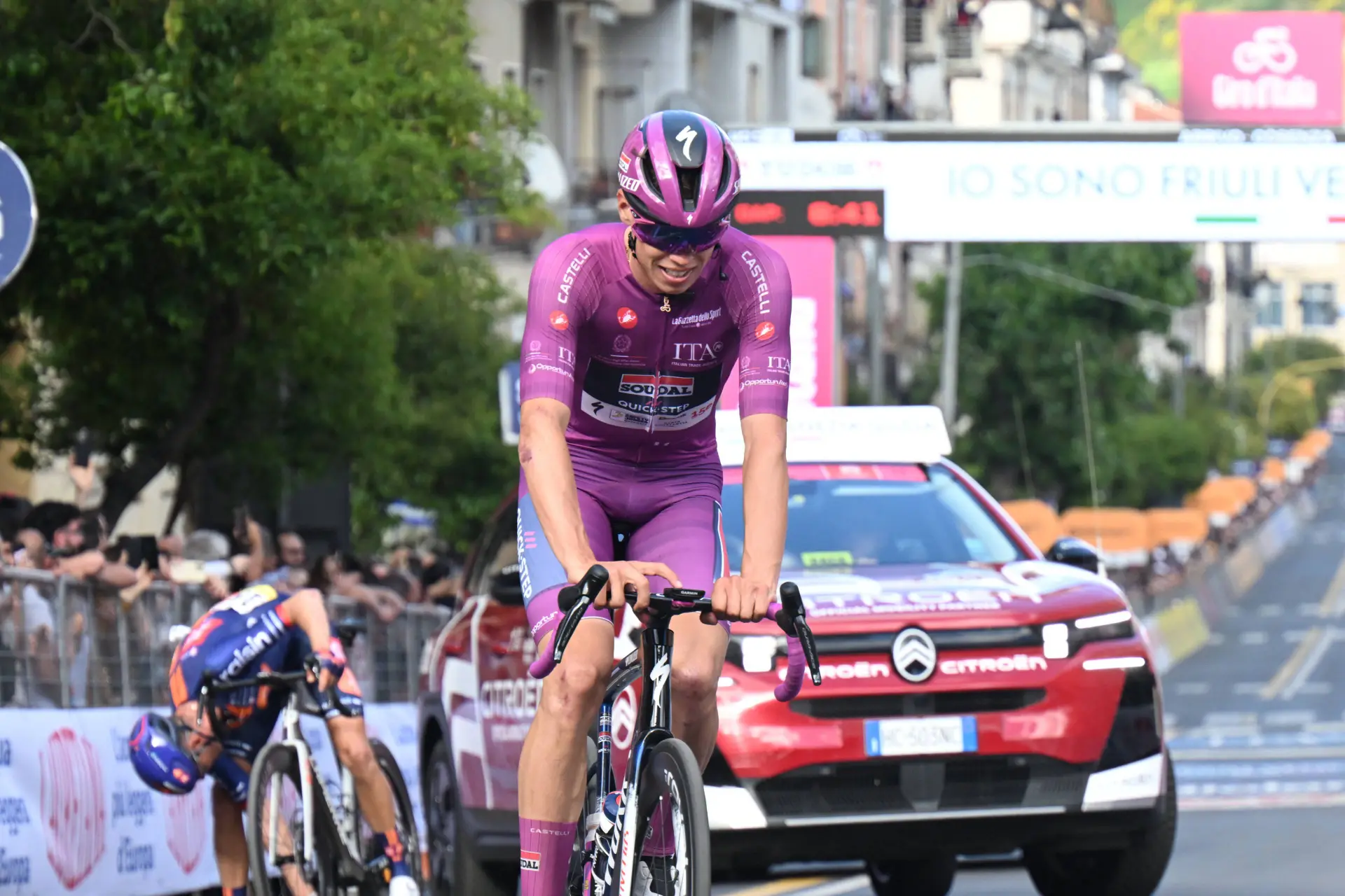 “I tried to go over Dylan Groenwegen” - Paul Magnier salvages Giro d’Italia points after crash wrecks hat-trick sprint bid