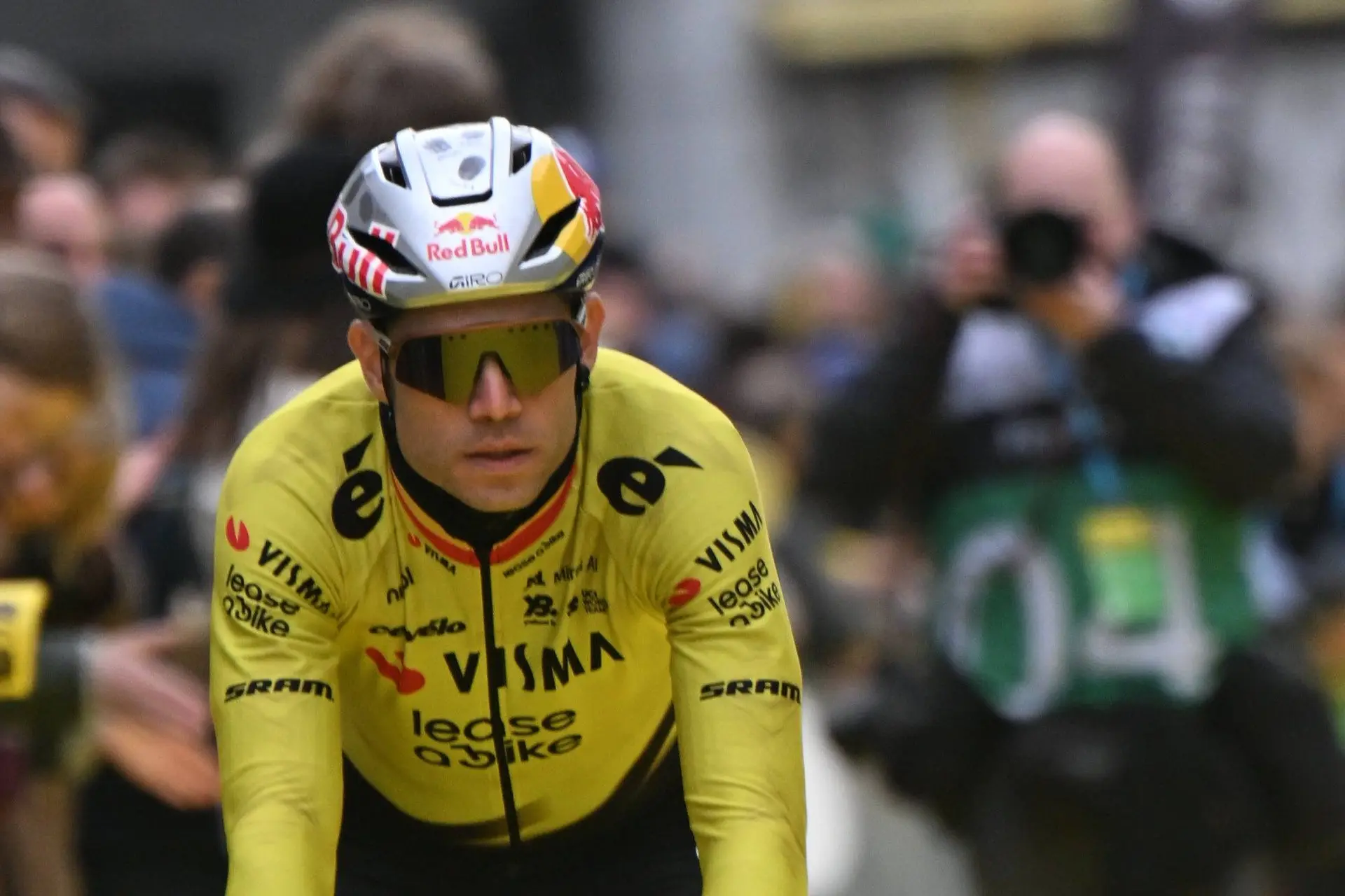 “Caí durante o treino de segunda-feira“: Wout Van Aert começa o Tour Auvergne-Rhône-Alpes com várias ligaduras