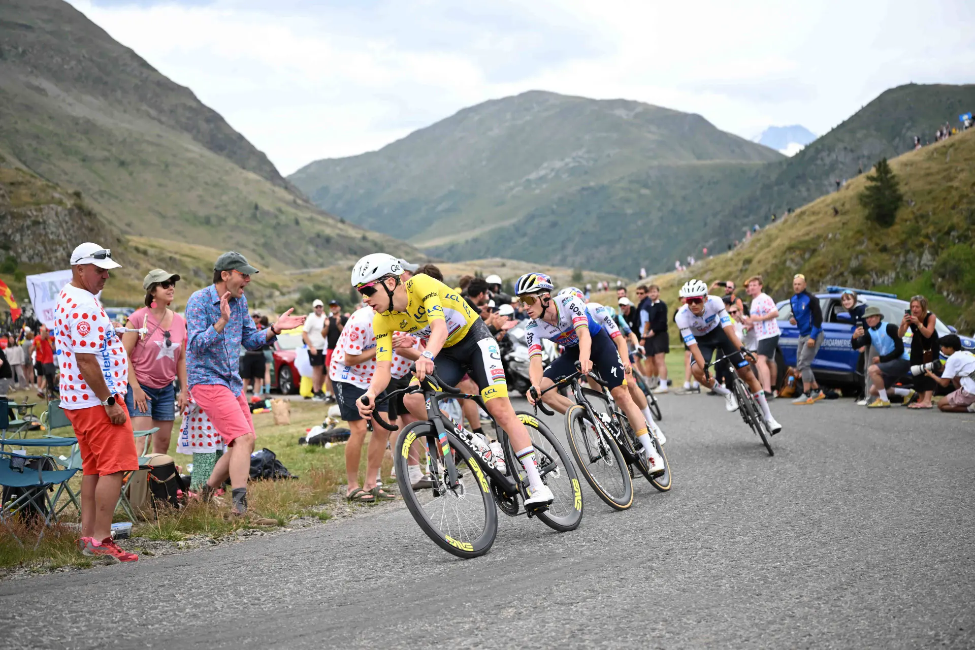 “You get used to being entertained by him” – Bradley Wiggins disappointed as Tadej Pogacar turns domestique on final Tour mountain stage