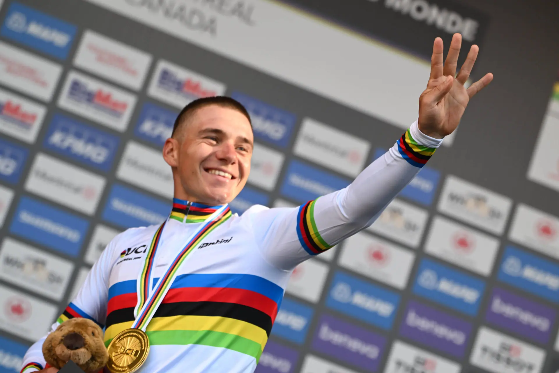 “This boy has lived up to all expectations once again" - Belgium team coach sends playful warning to Evenepoel after time trial glory