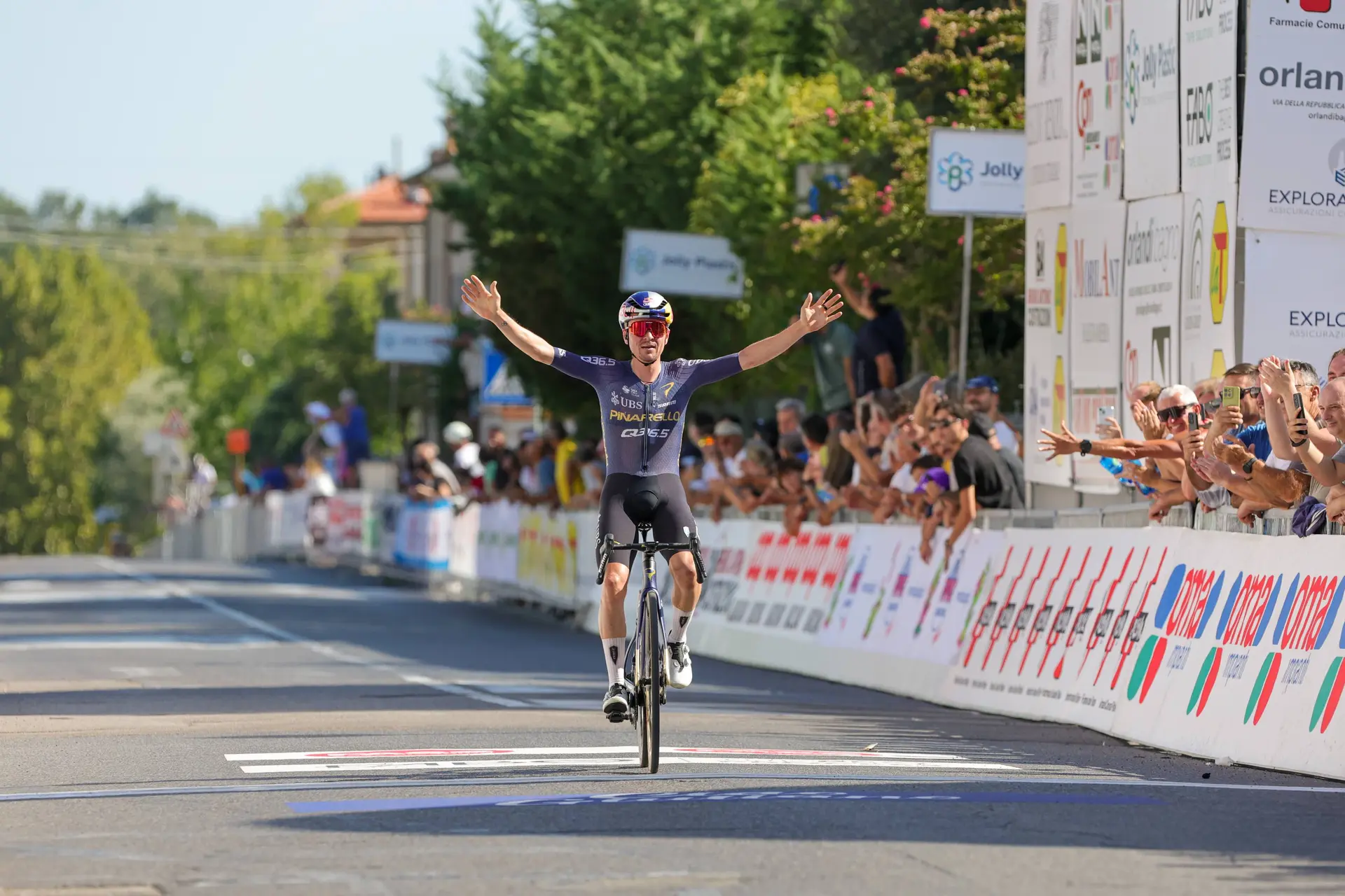 Tom Pidcock wins GP Industria & Artigianato 2026