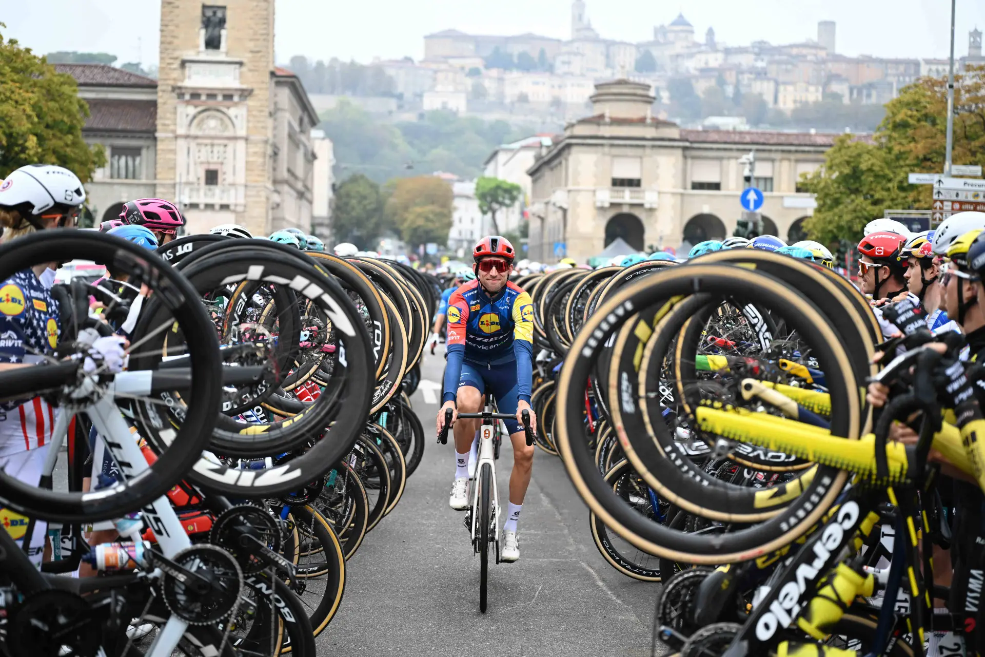 Bauke Mollema retired at Il Lombardia on Saturday