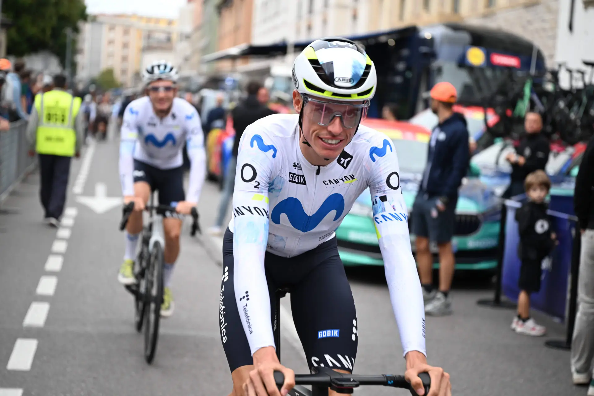 “Maybe somebody like Paul can drop me” - Enric Mas lets Seixas go before fighting back to Il Lombardia podium